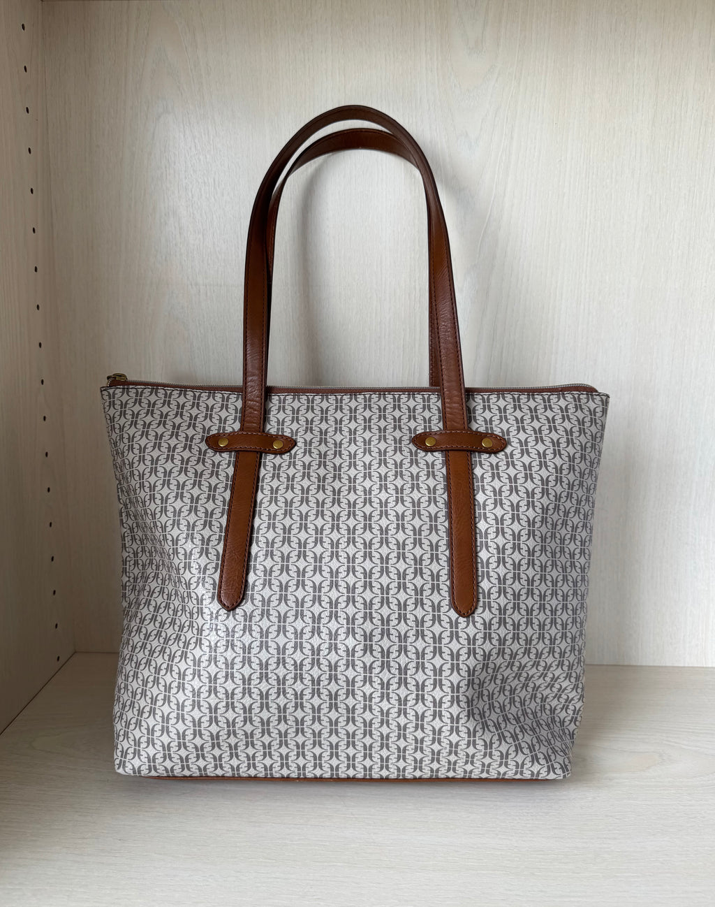 Fossil Jacqueline Tote Heritage Monogram Beige Canvas Mittel, guter Zustand