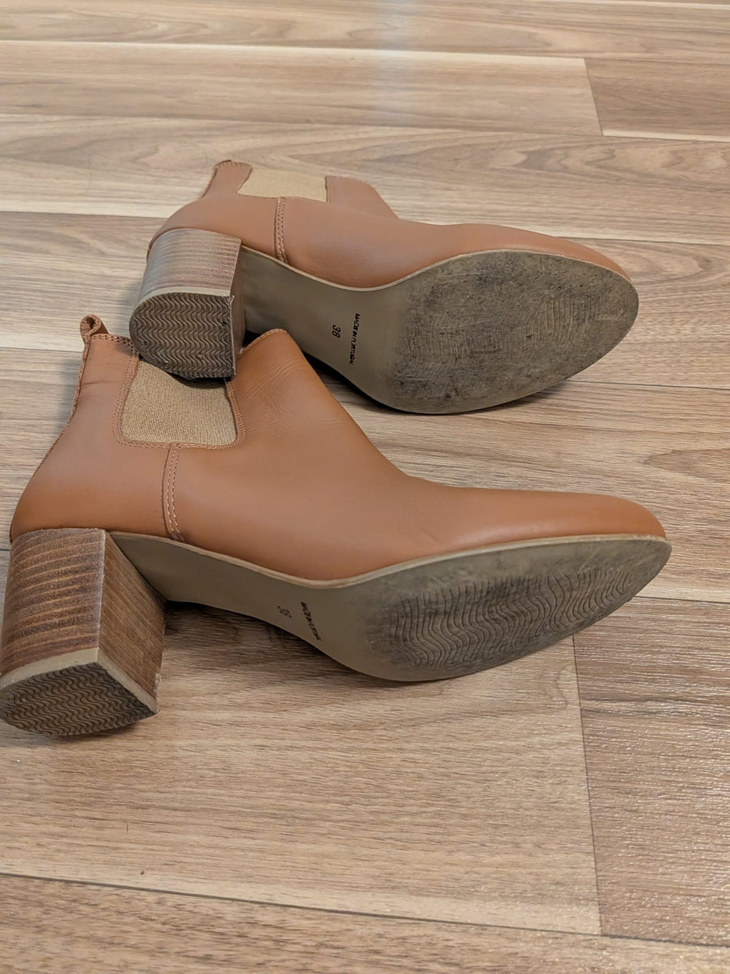 Kahmune “Mila” Chelsea Boots – Tan Leder, Gr. 38, Guter Zustand