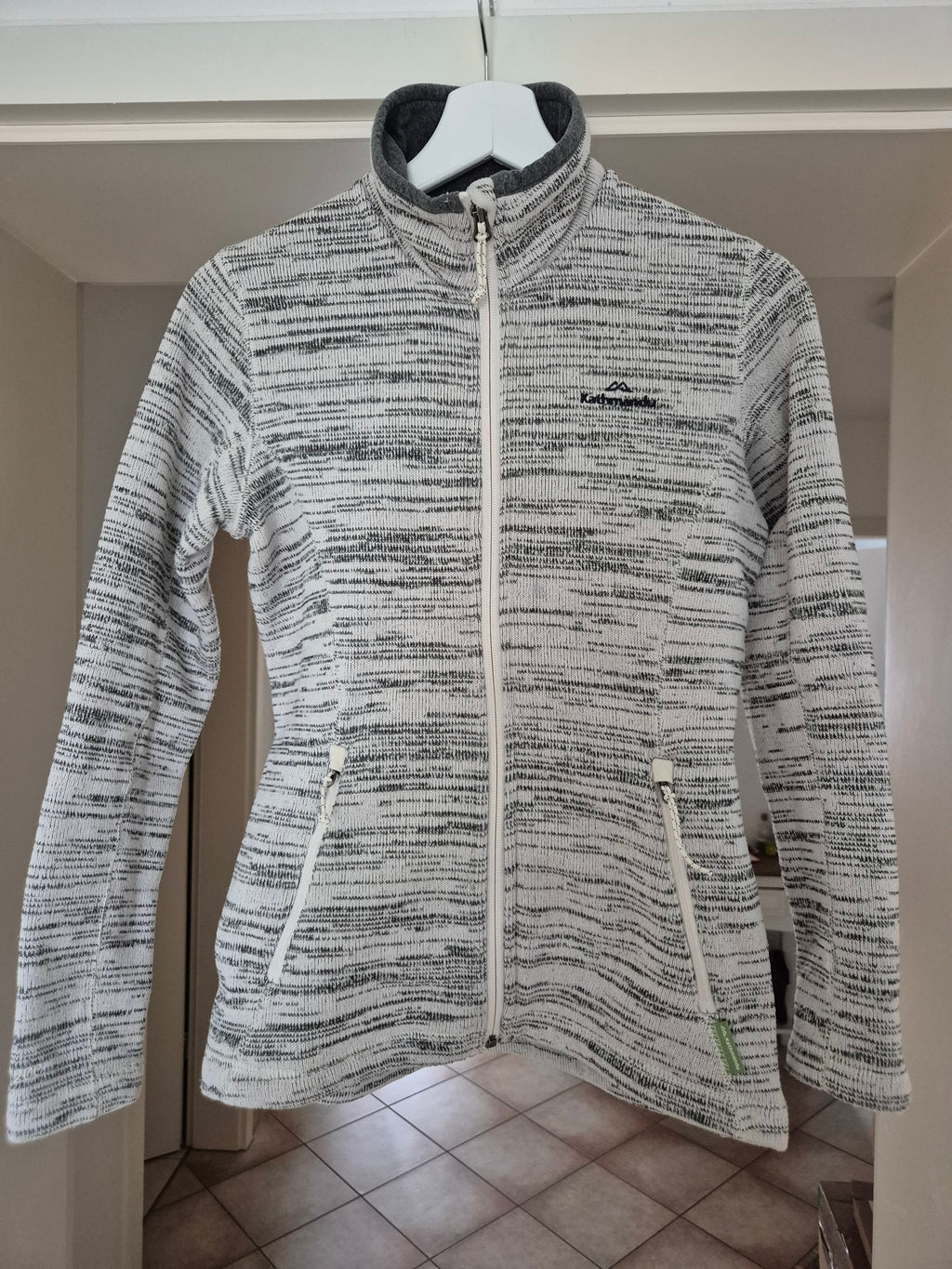 Kathmandu Altica 200 Women’s Fleece Jacket EU 38 Grey Good Condition
