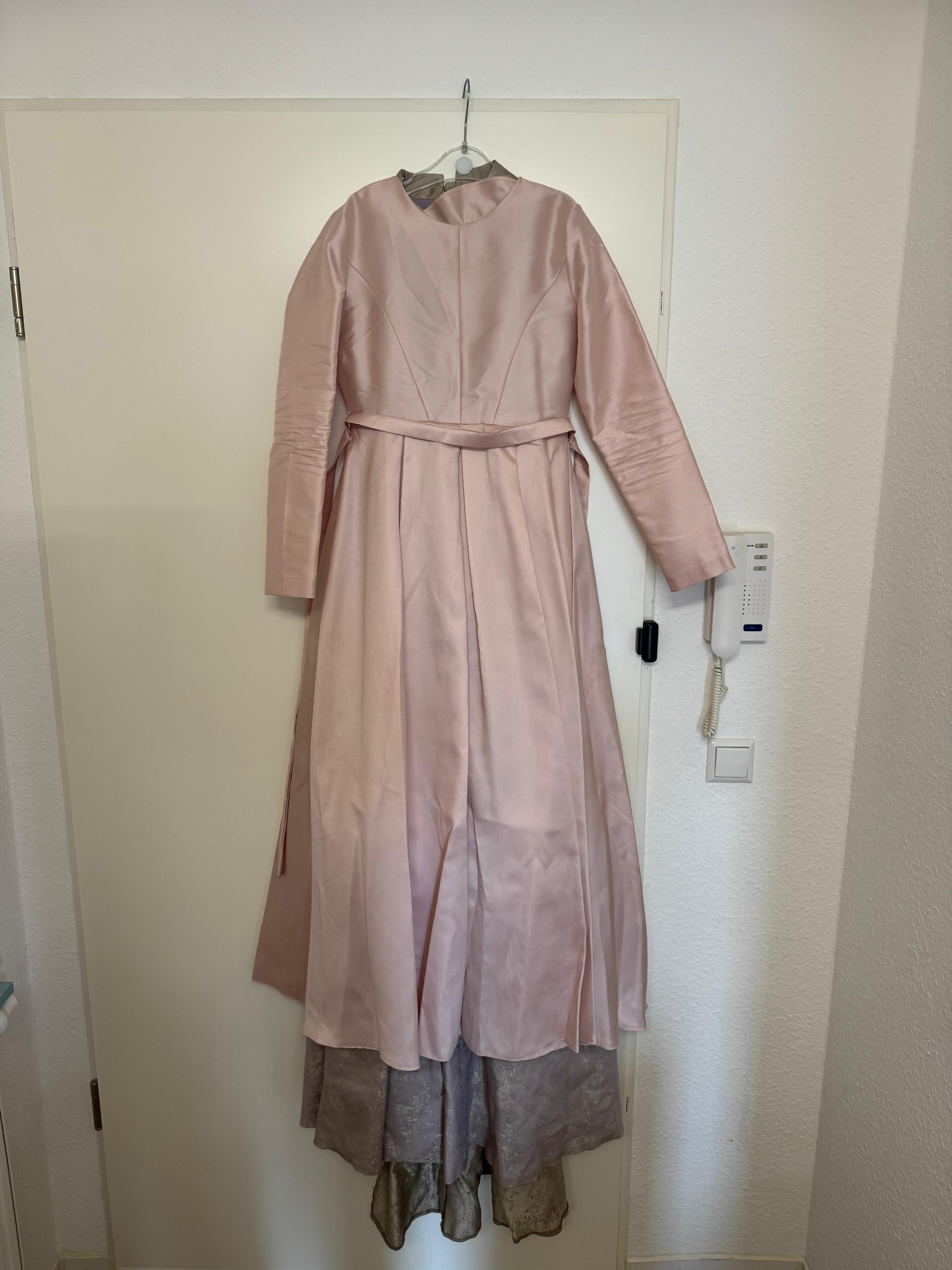 Elegantes Armine Abendkleid – Champagner, Größe M (EU 38-40), Sehr guter Zustand