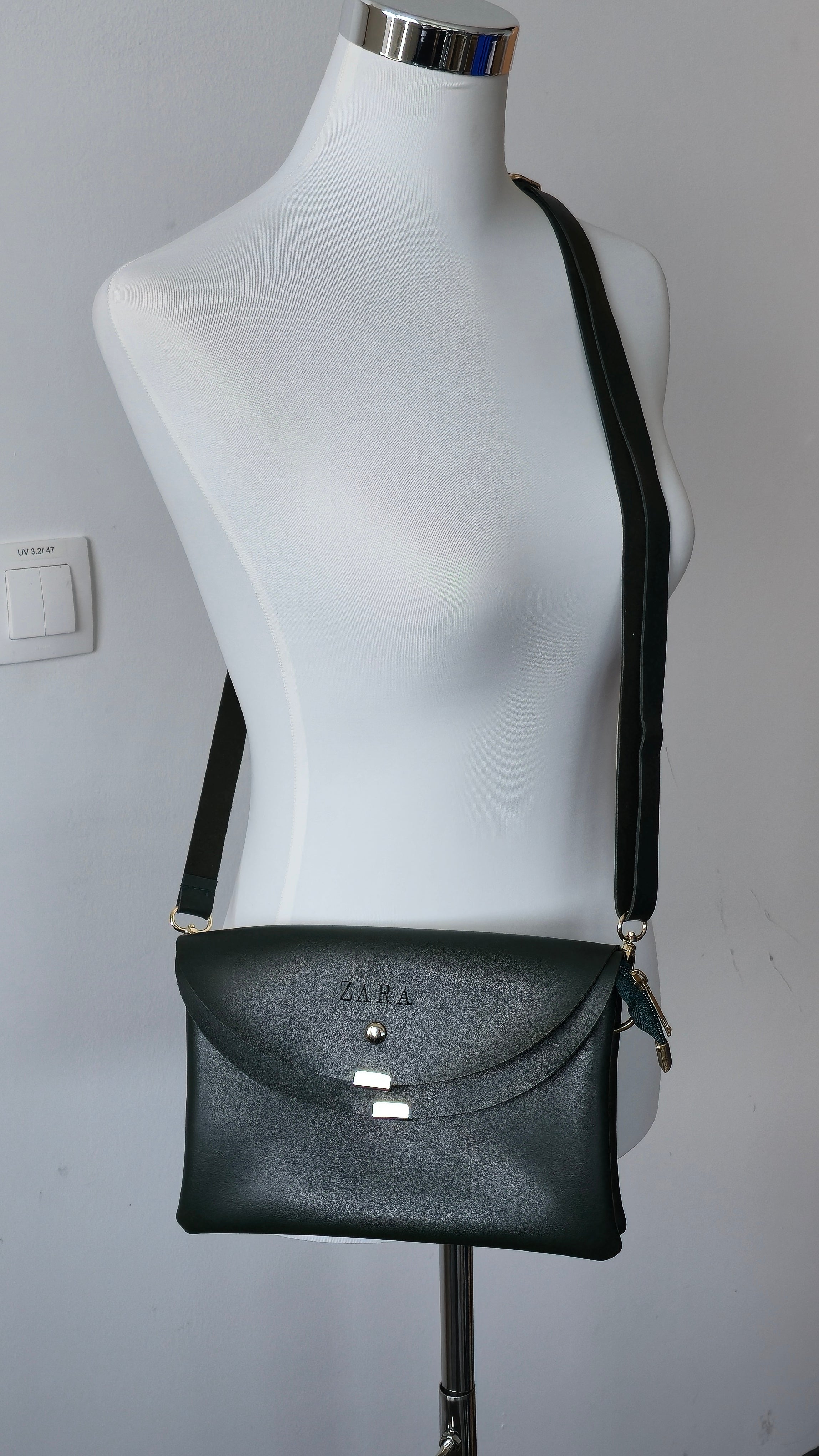 Zara Crossbody/Schultertasche, waldgrün, mittel, sehr guter Zustand