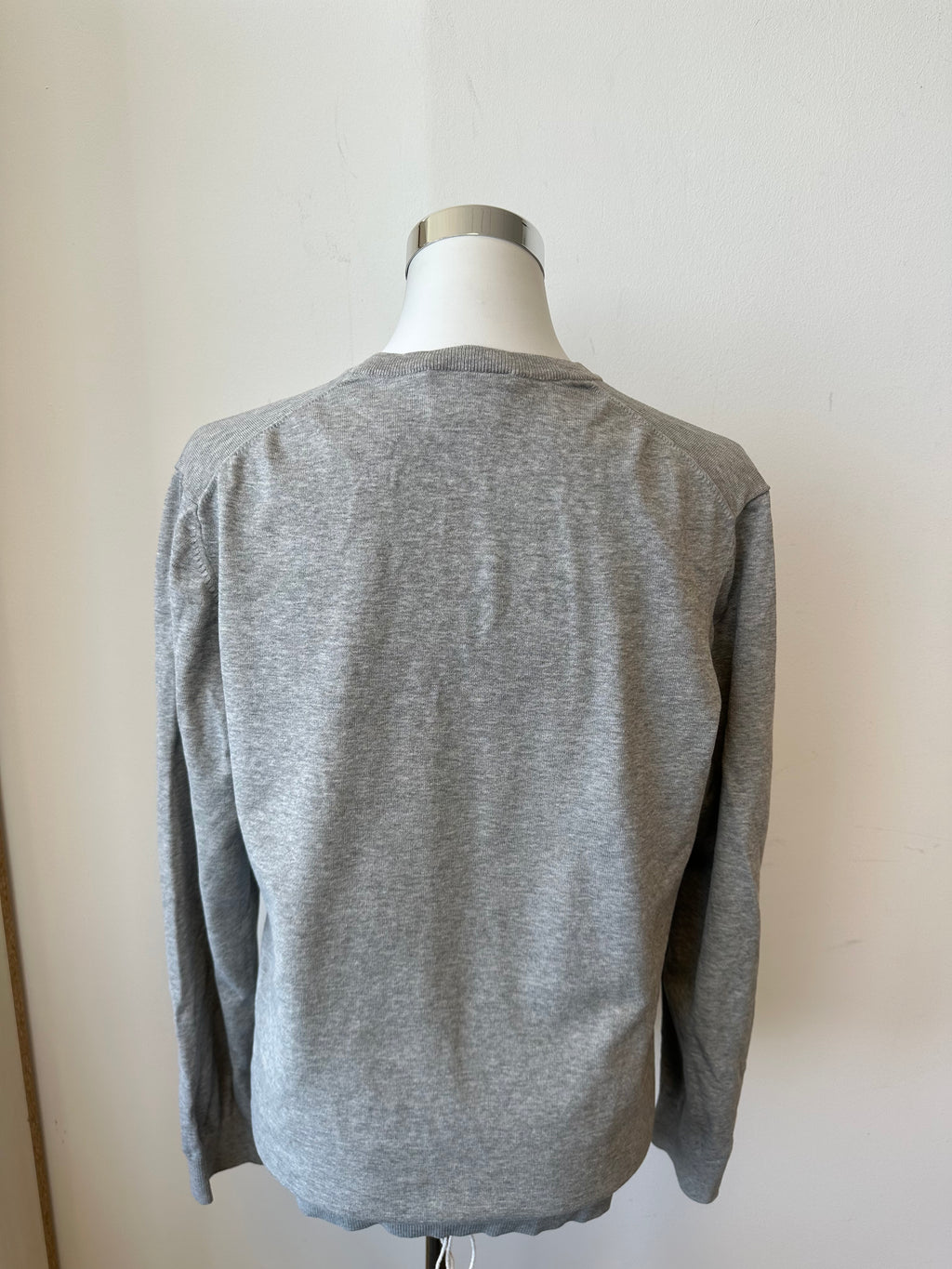 Peak Performance Grey V-Neck Sweater Men's Large – Good Condition