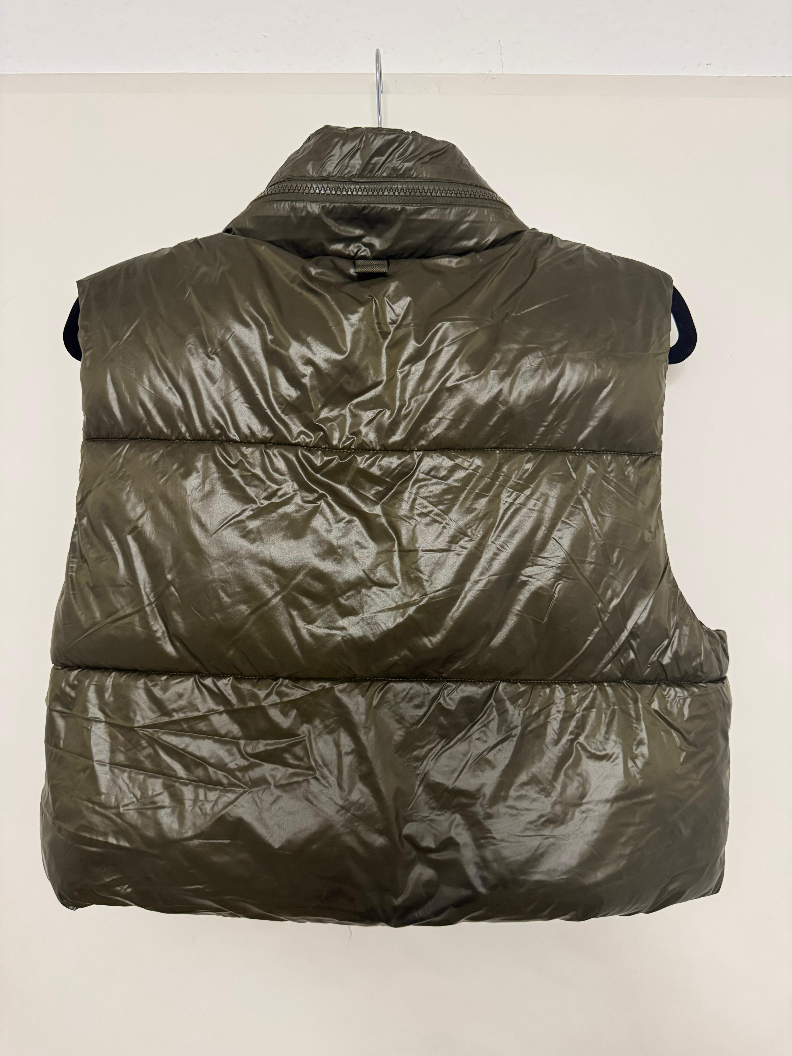 ZARA Leichte Steppjacke – Dunkelkhaki, Größe M, Sehr guter Zustand
