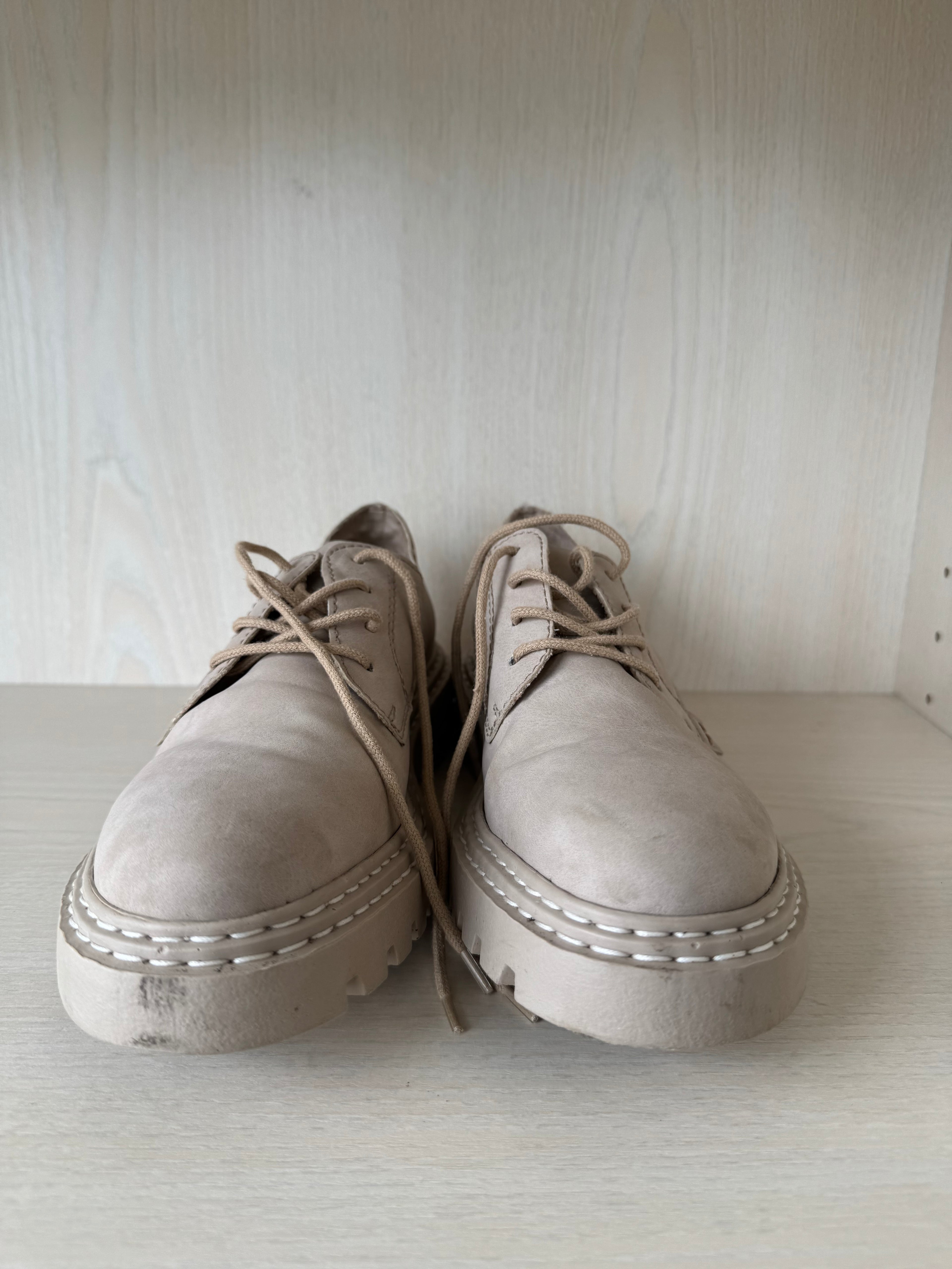 Rieker Damen Schnürschuhe Leder Beige Gr. 39 Guter Zustand