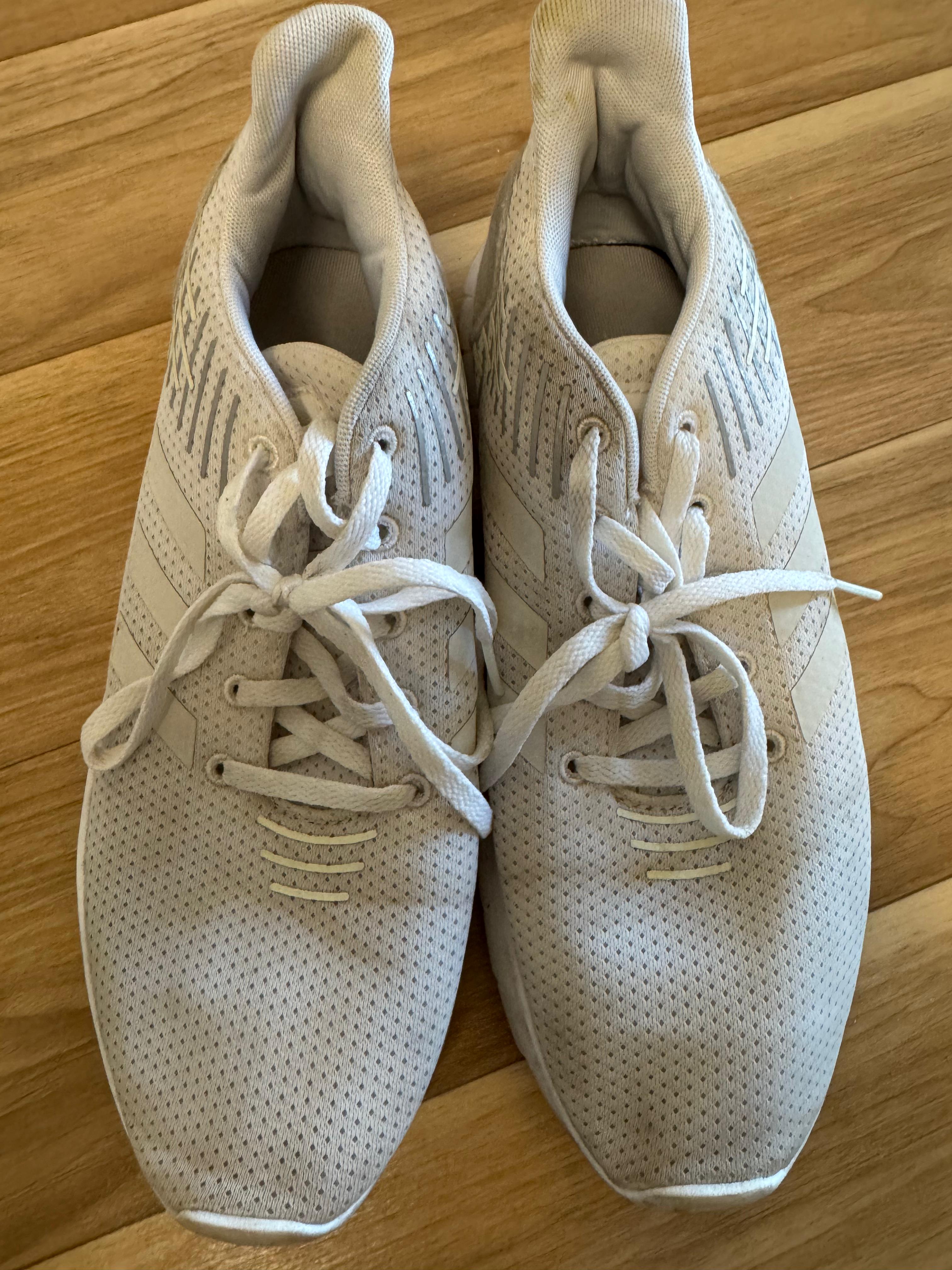 Adidas Lite Racer – US 8 / EU 40 – Beige – Guter Zustand