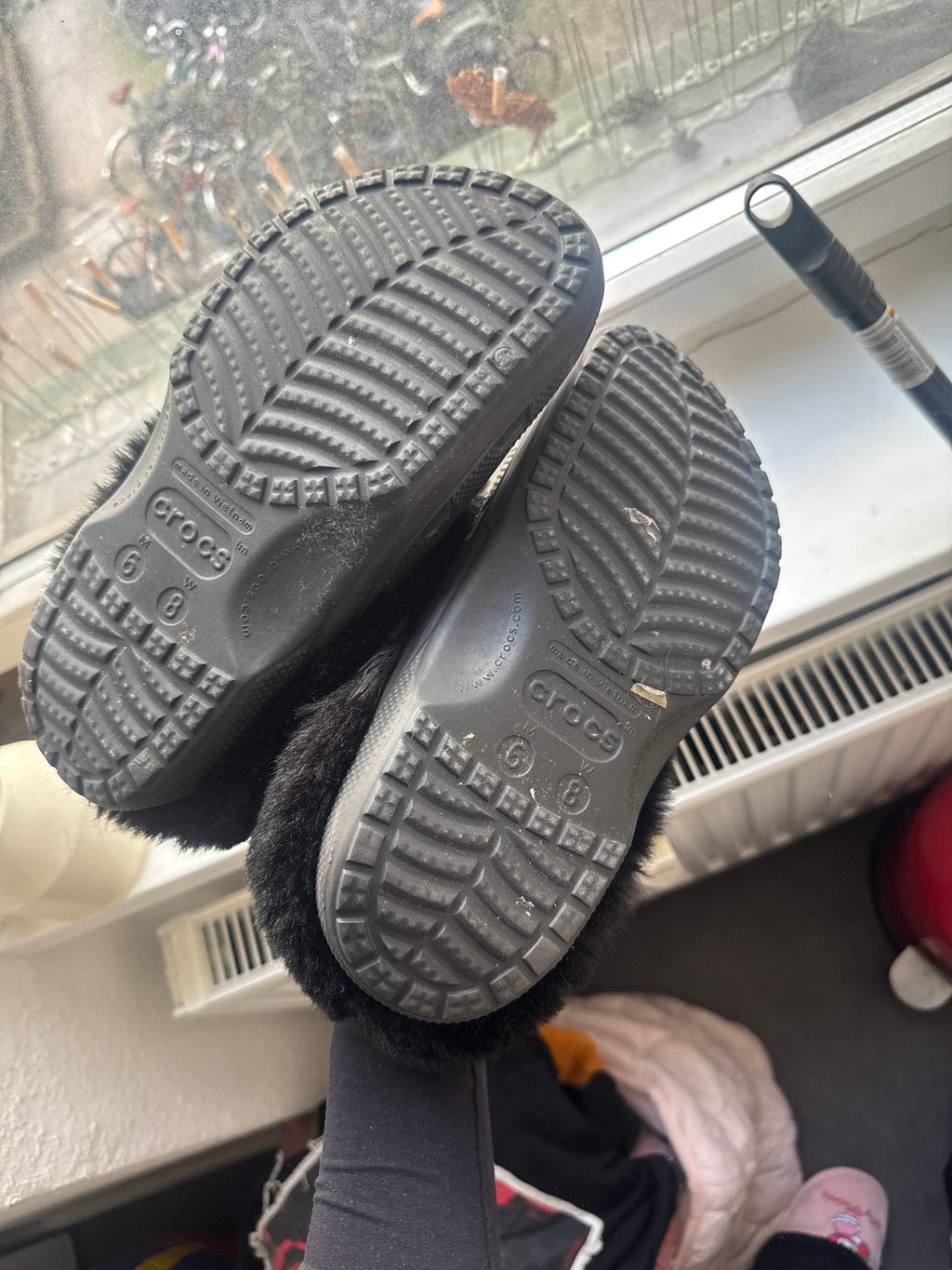Crocs Mammoth Classic Lined Clog Black EU 38/39 (US W8 M6) Good Condition