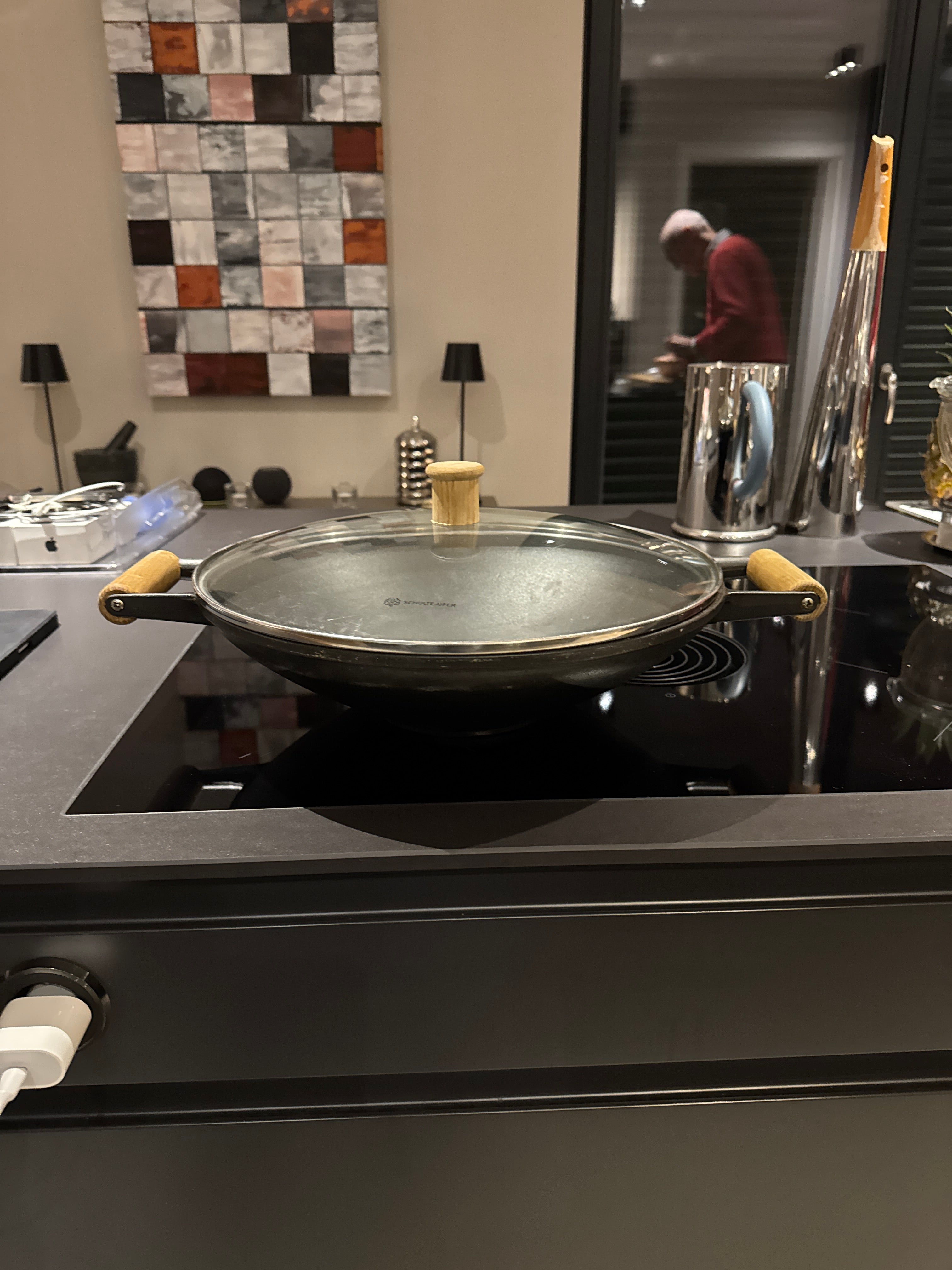Schulte-Ufer Classic Cast Iron Wok 35cm Black with Glass Lid, Good Condition