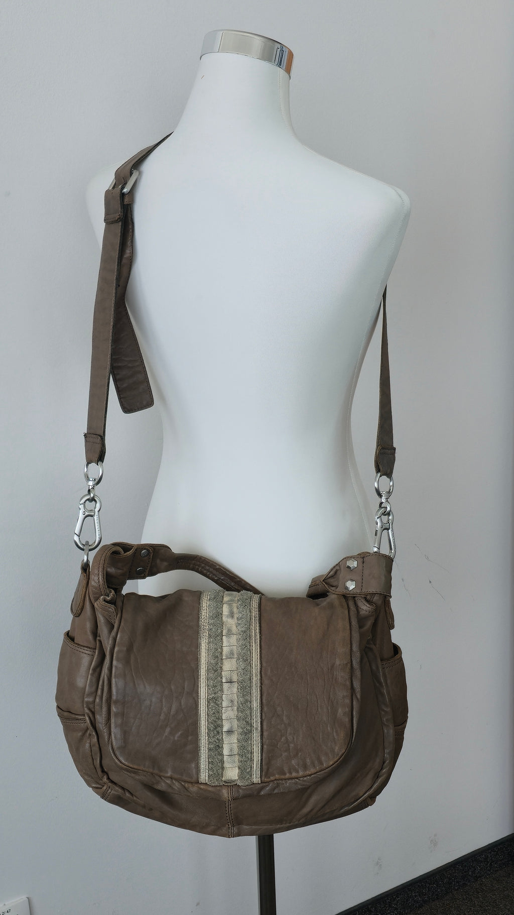 Liebeskind Berlin Vintage Leather Messenger Bag Taupe 40x28x10cm Poor Condition