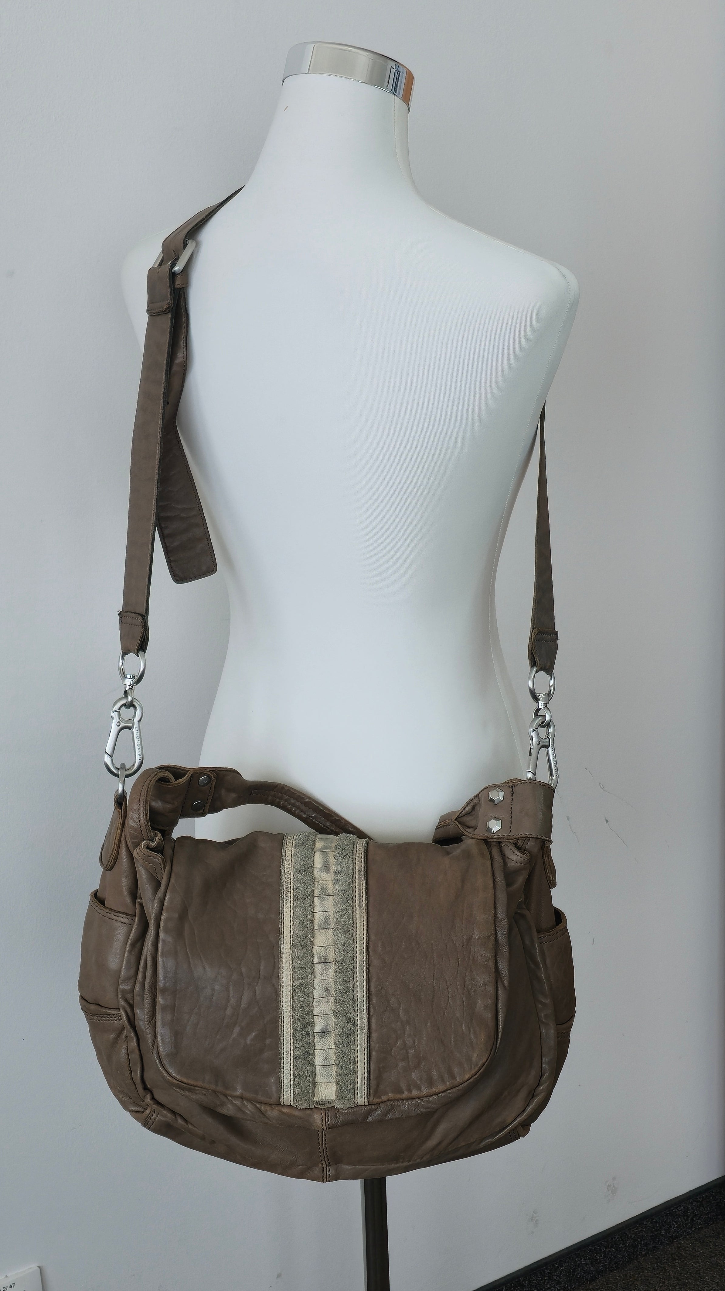 Liebeskind Berlin Vintage Leather Messenger Bag Taupe 40x28x10cm Poor Condition
