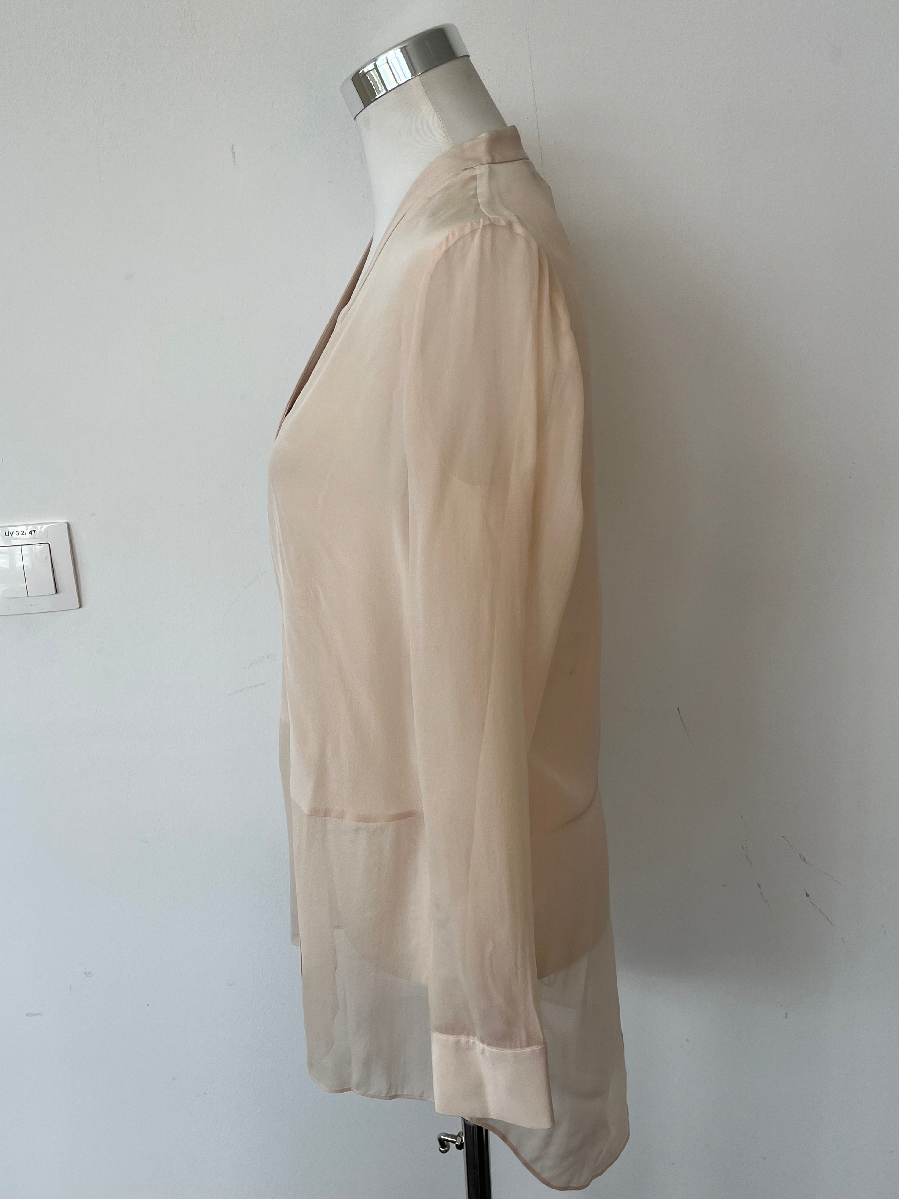 Massimo Dutti Classic V-Neck Blouse Ivory EU 38 Very Good Condition