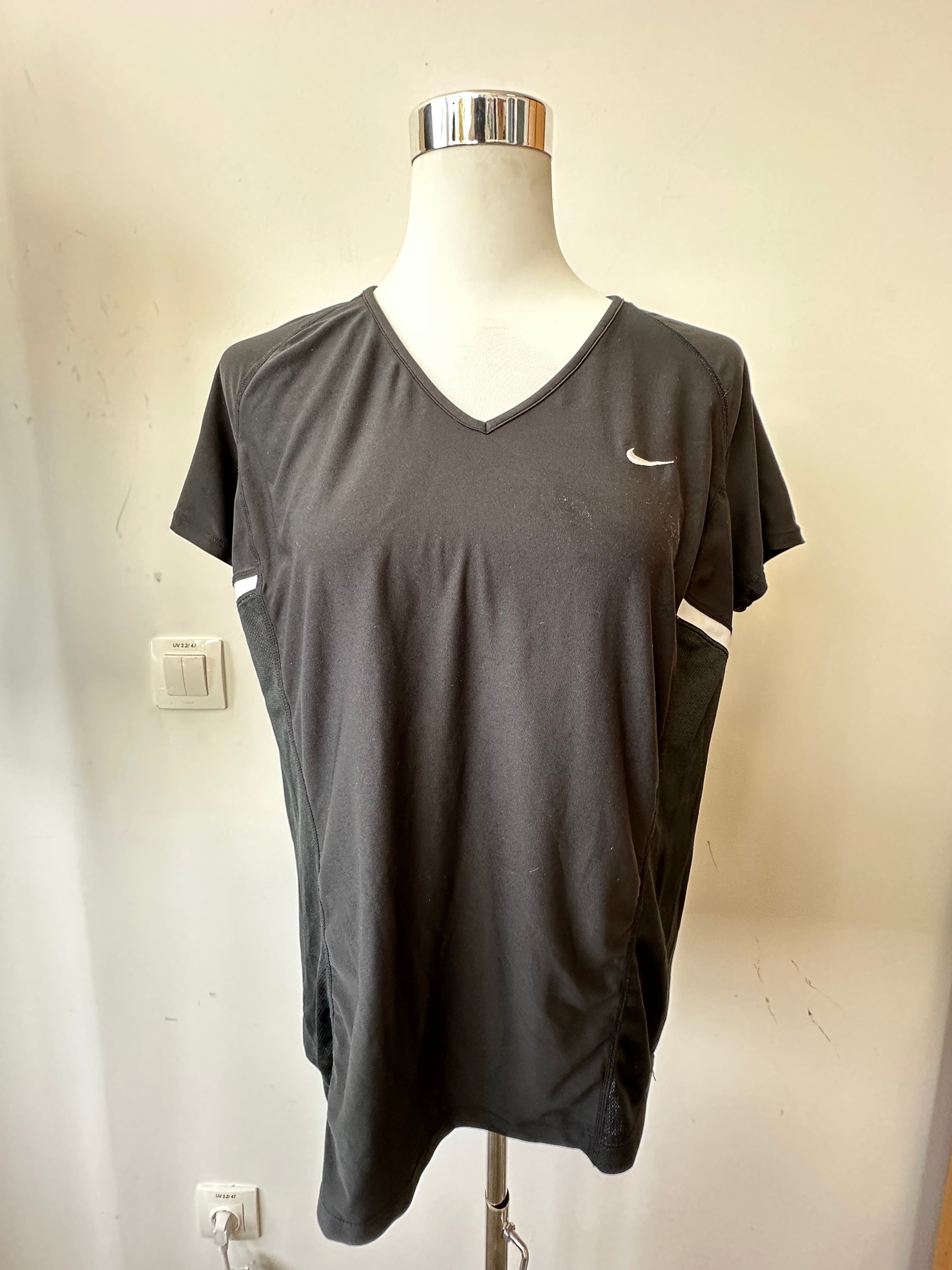 Nike Women’s Dri-FIT Stock Elite SS Jersey, XL, Black/White, Good Condition