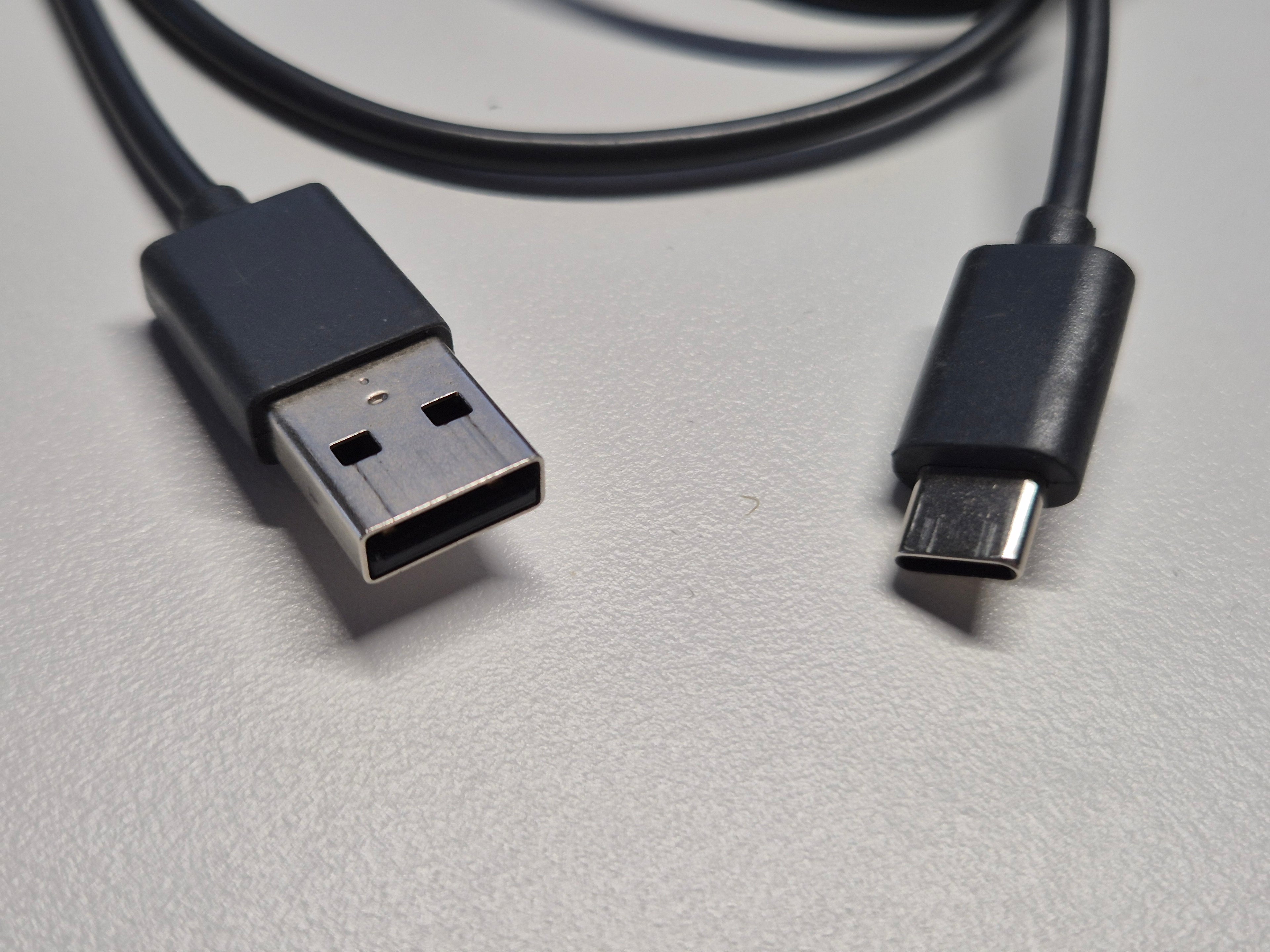 Logitech USB-C Ladekabel (USB-A auf USB-C, 1m, Schwarz) – guter Zustand