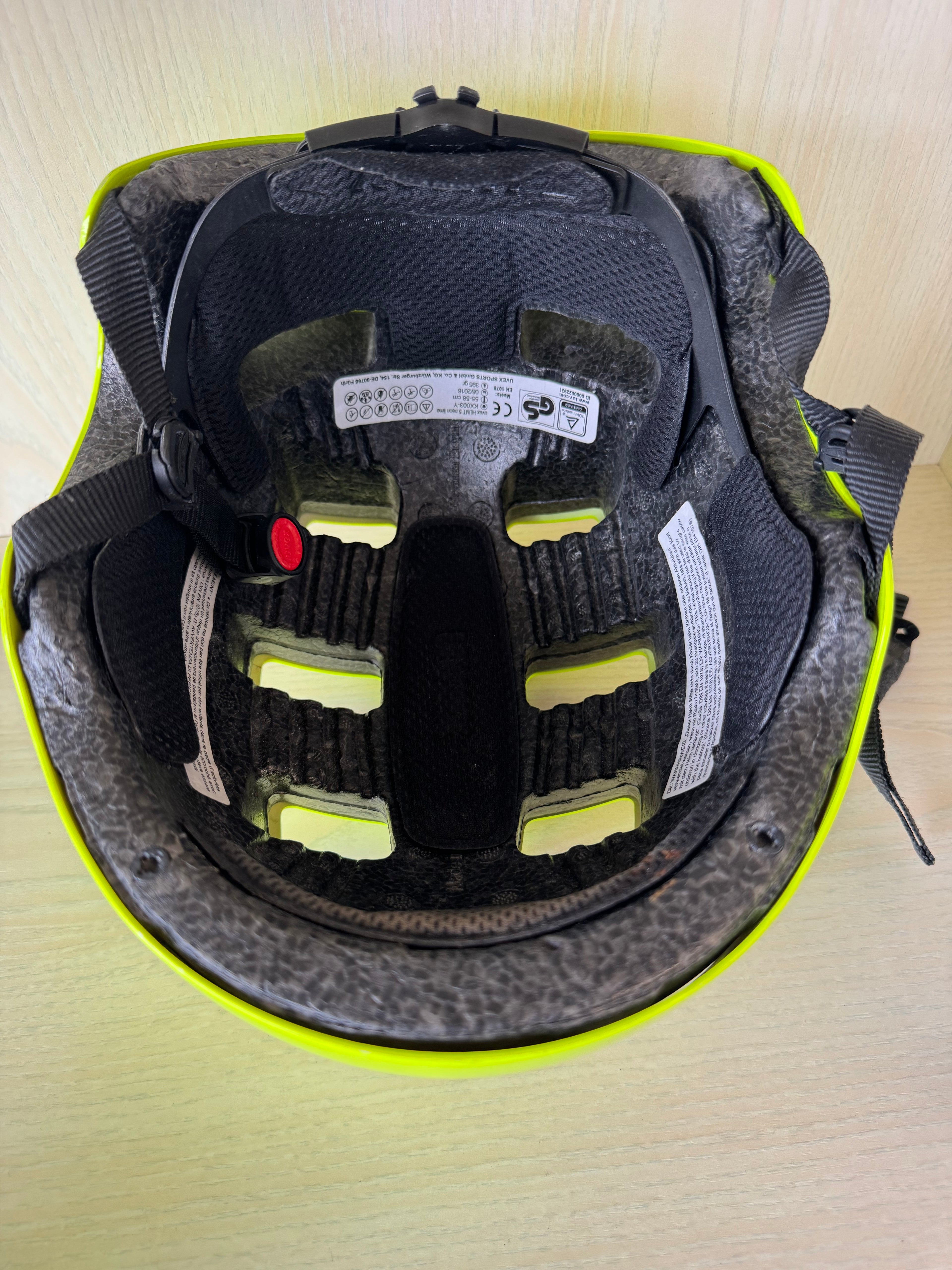Uvex HLMT 5 Fahrrad & Skate Helm 56-58 cm Neon Lime, guter Zustand