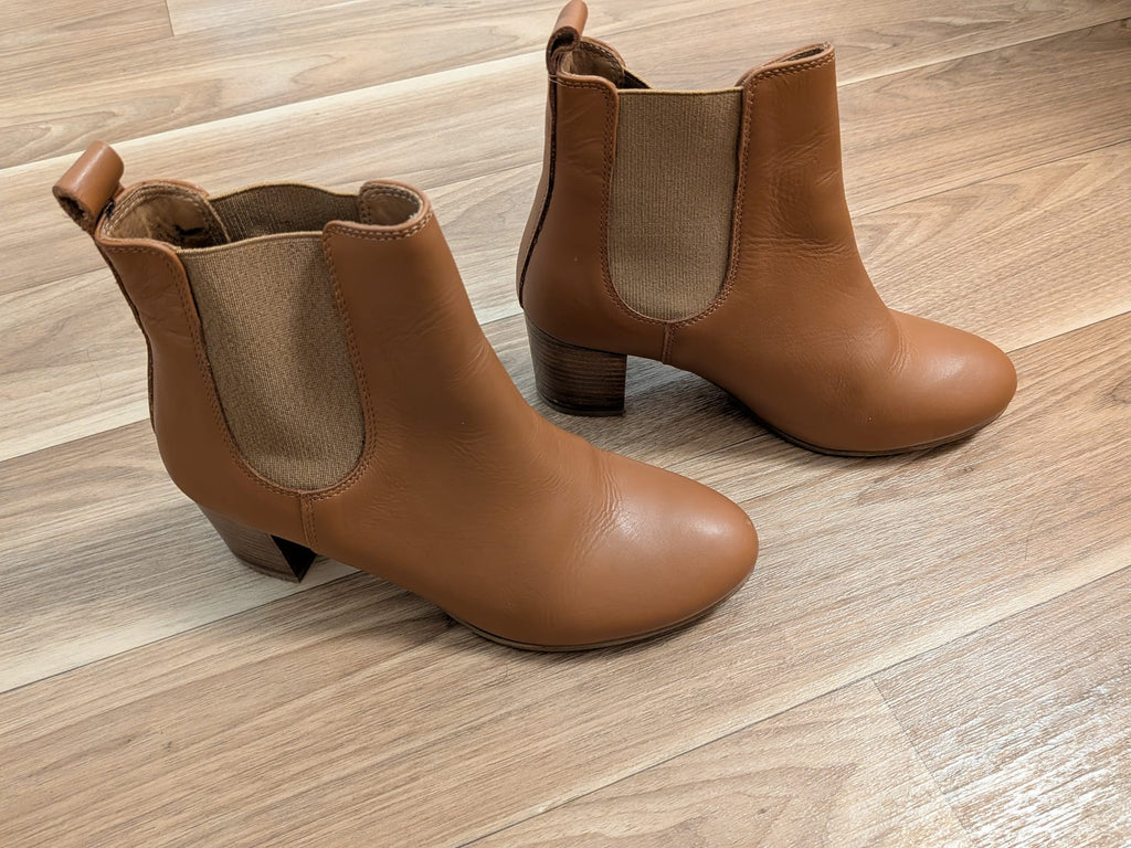 Kahmune “Mila” Chelsea Boots – Tan Leder, Gr. 38, Guter Zustand