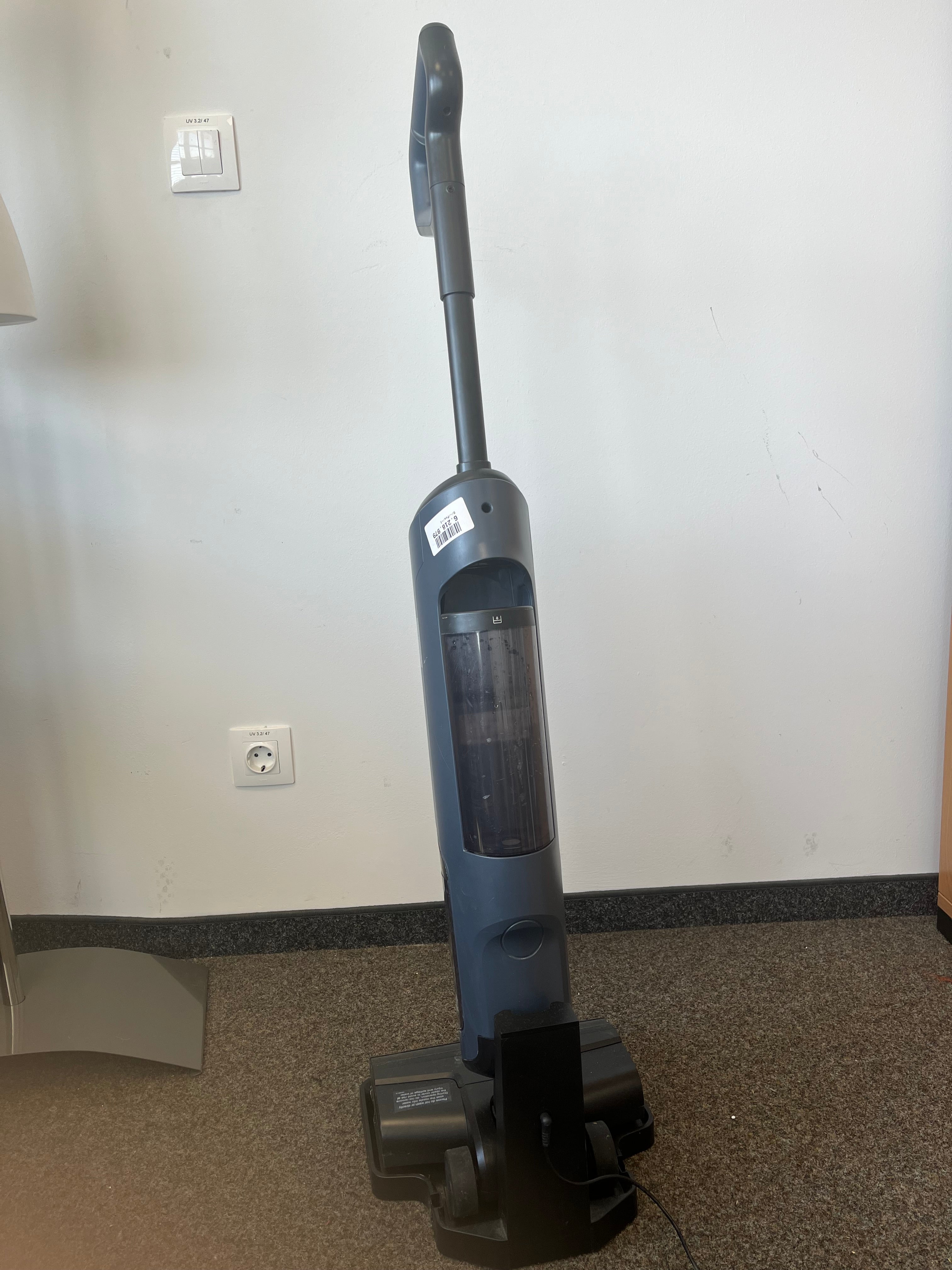 AEG Ultimate8000 Akku-Staubsauger & Wischmopp, Schwarz, Gut, 110cm