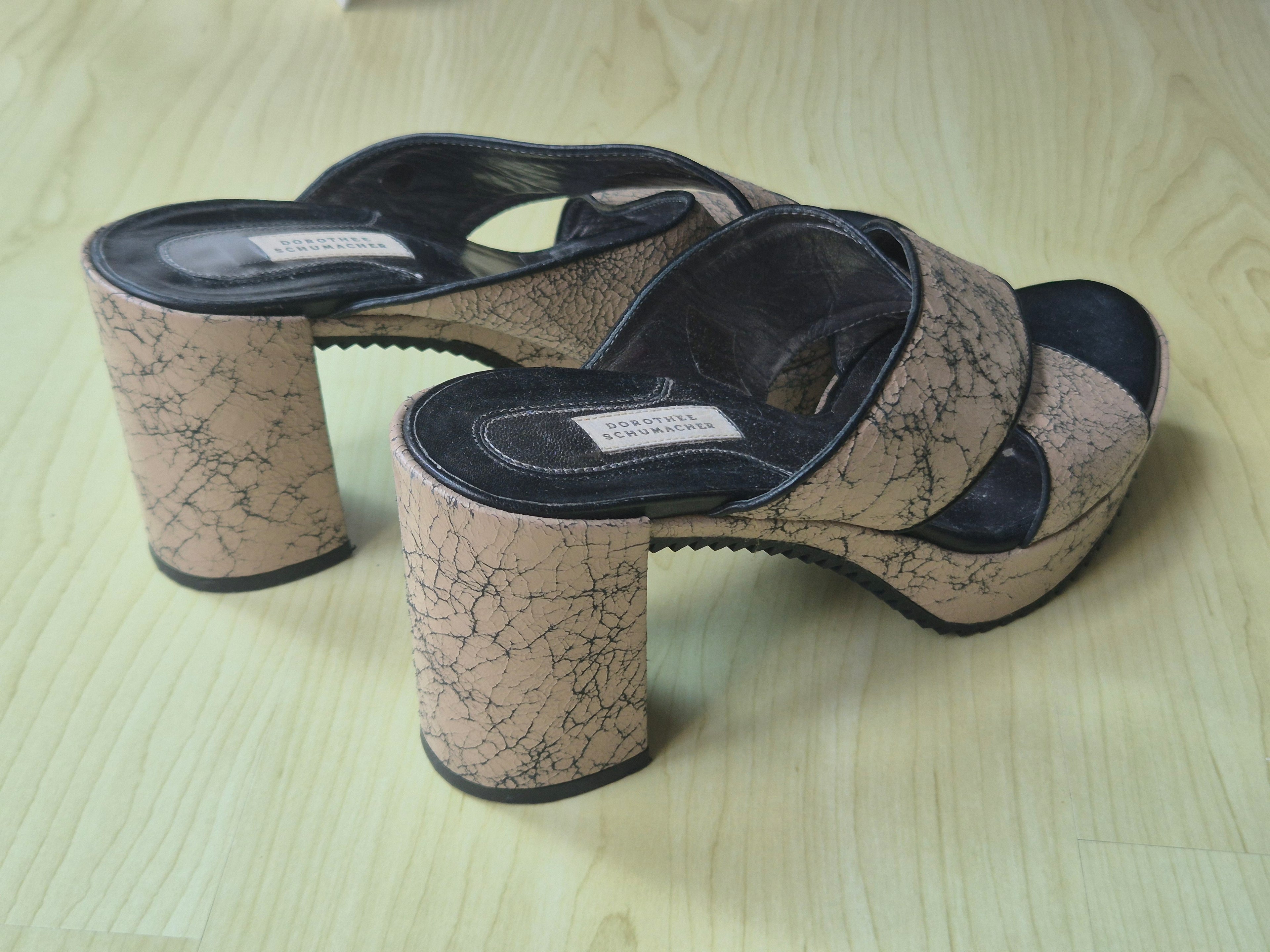 Dorothee Schumacher Mutual Criss-Cross Sandalen 38.5 Beige/Schwarz, gut, Box