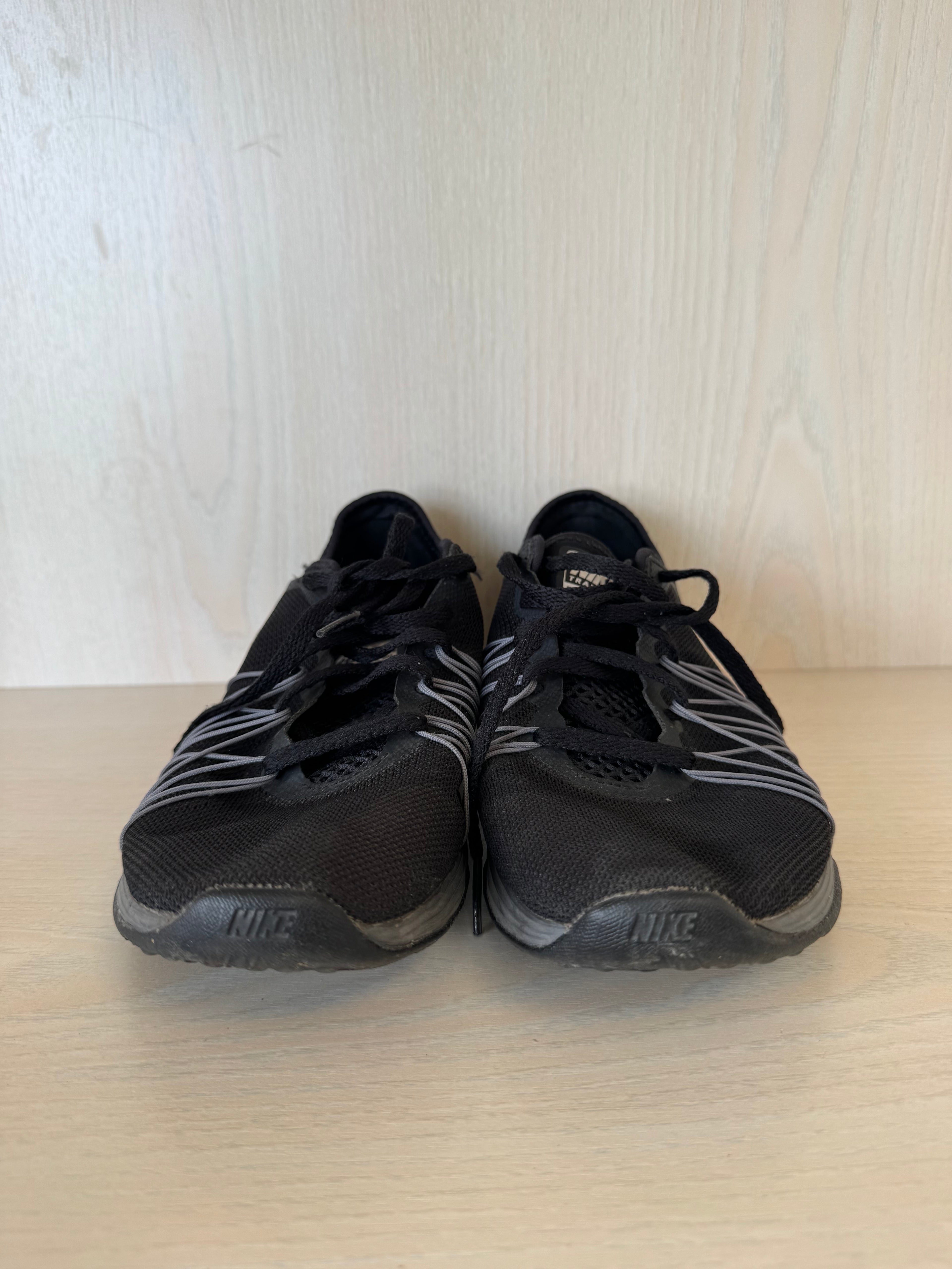 Nike Dual Fusion HIT Trainingsschuhe – Schwarz/Grau, Gr. 38.5, Gebraucht