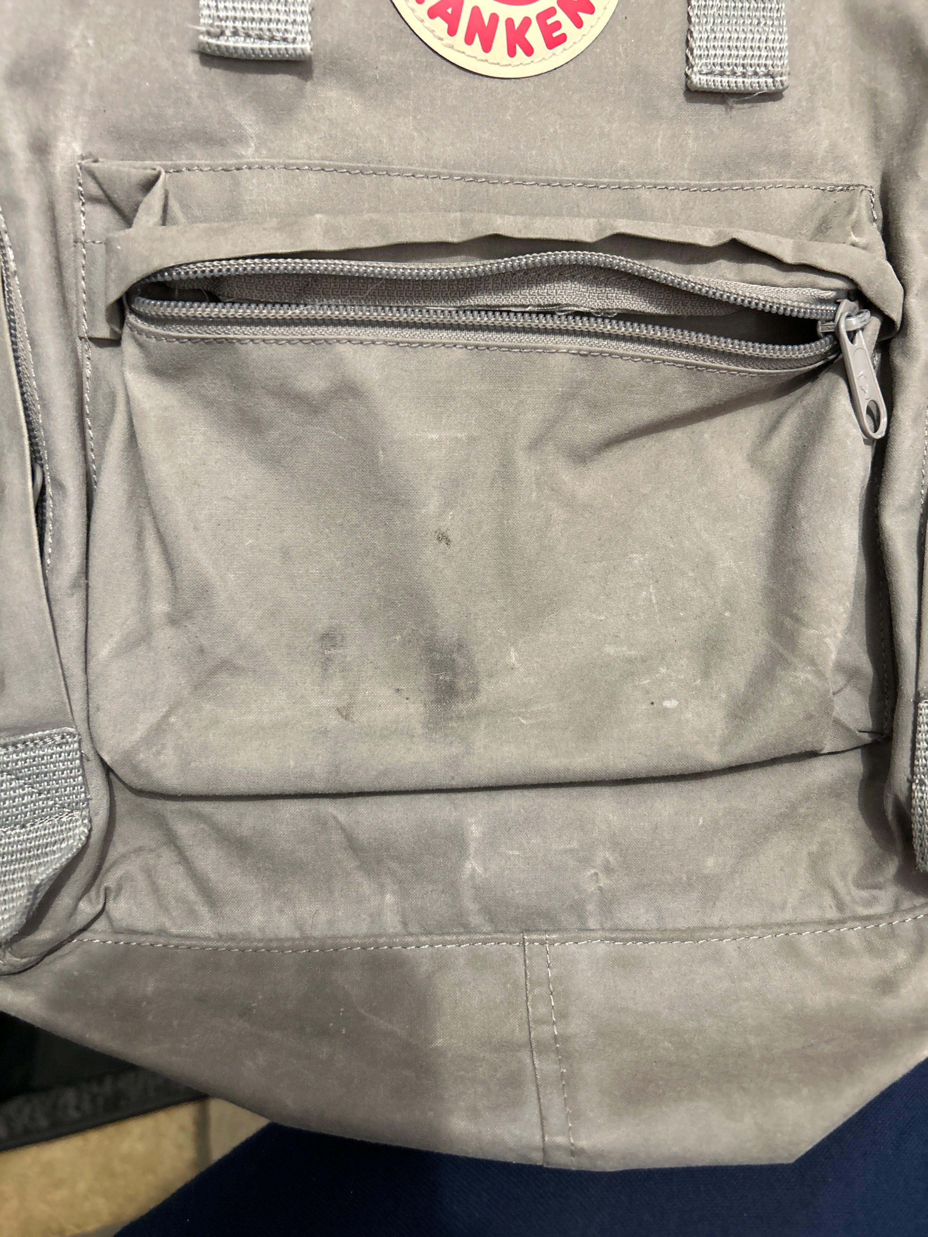 Fjällräven Kånken Classic 16L Rucksack – Warm Grey, Zustand: Stark gebraucht