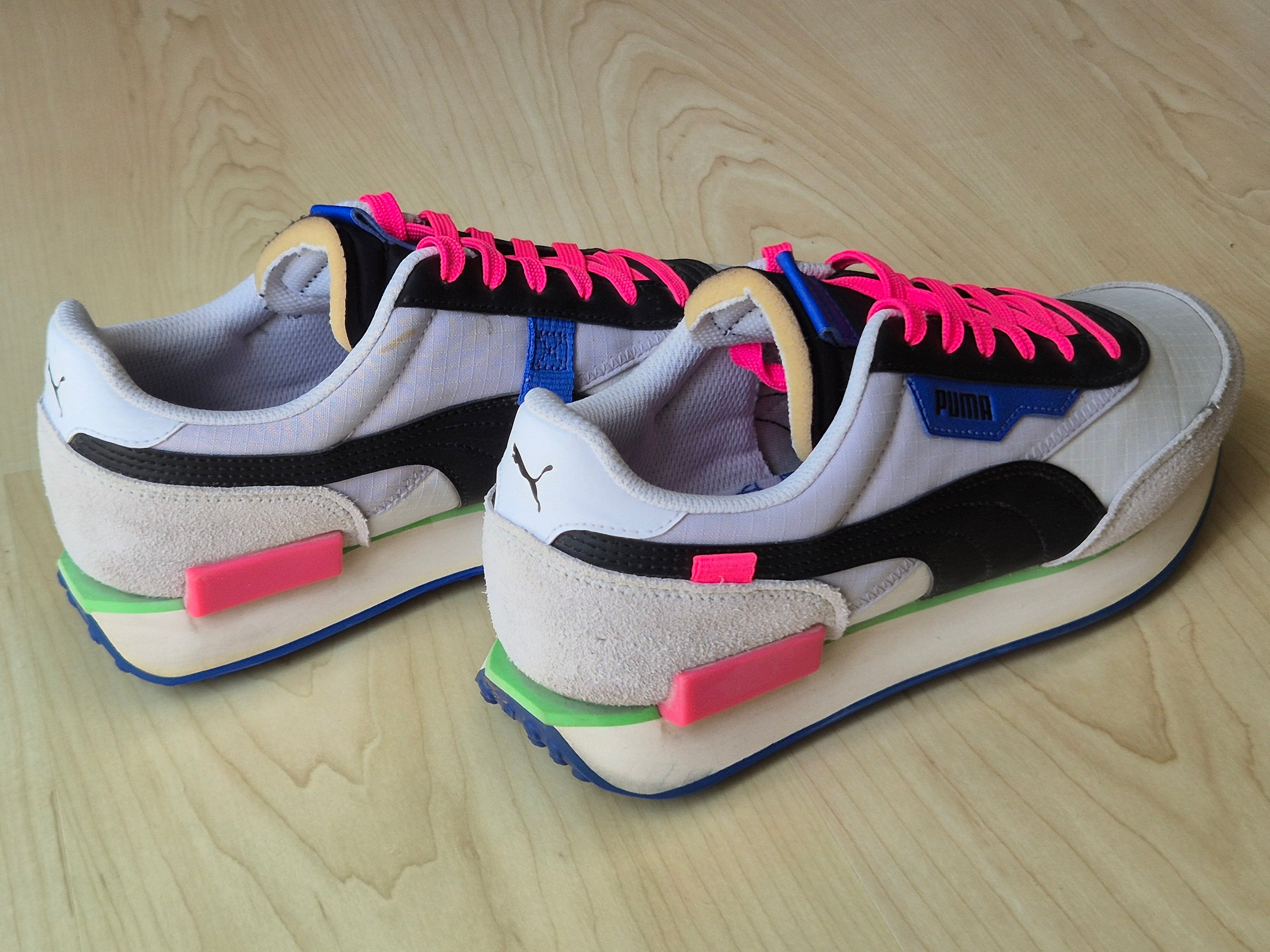 Puma Future Rider Play On Damen Sneaker EU 40 Weiß Grau Pink Zustand Mangelhaft