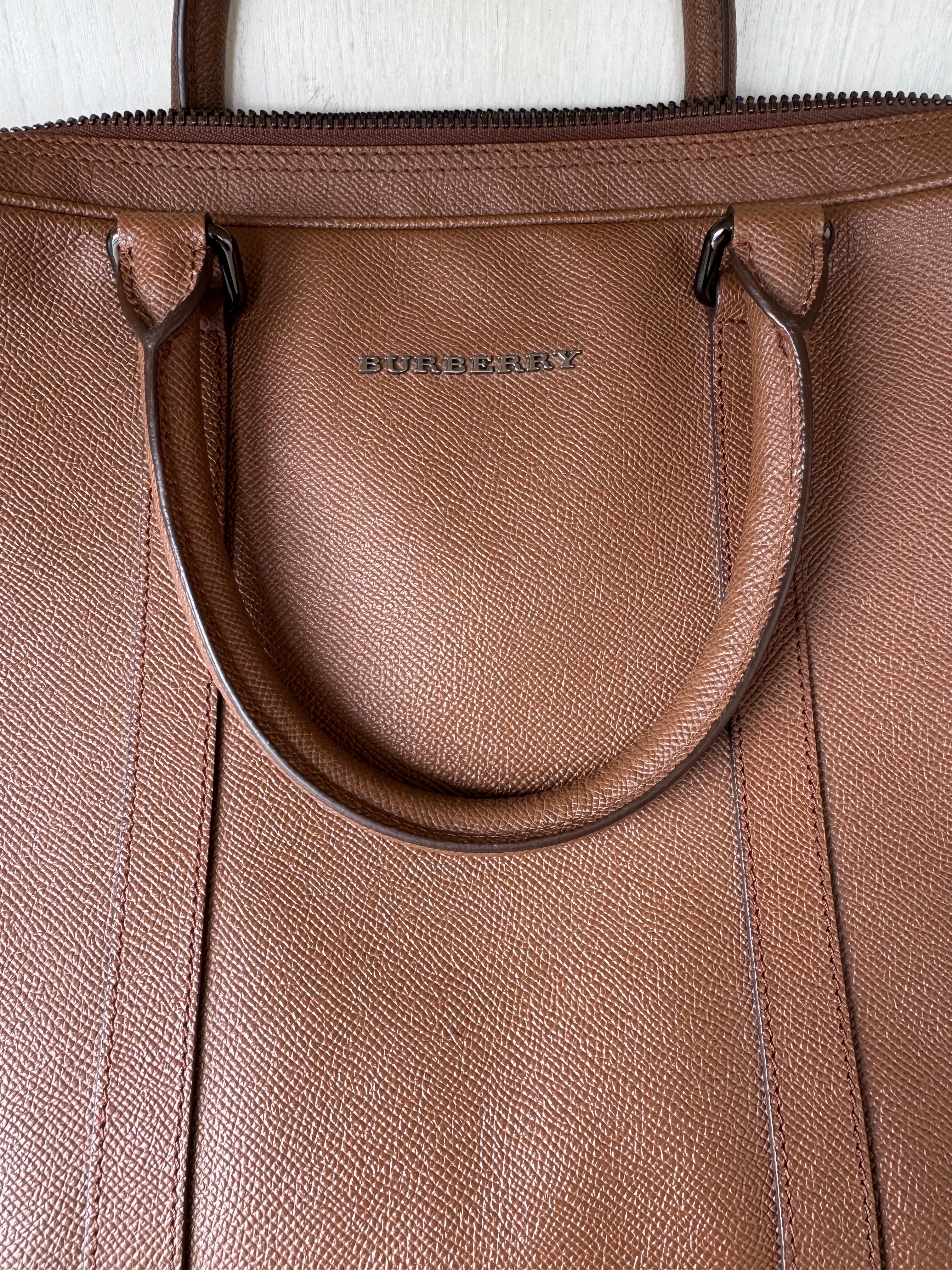 Burberry Leder Aktentasche Braun Medium – Guter Zustand, Staubbeutel, Gurt