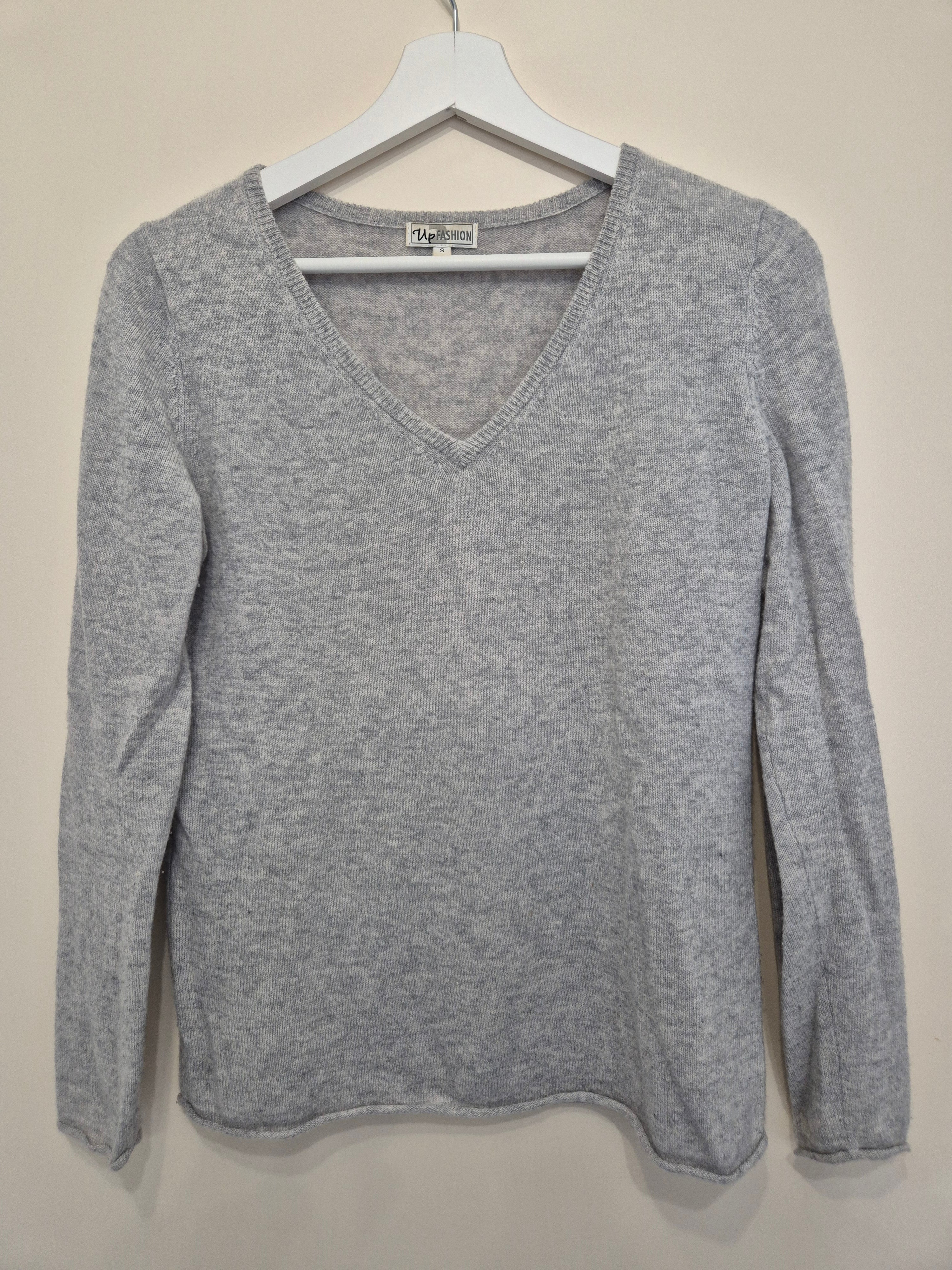 UpFashion Kaschmir V-Ausschnitt Pullover – Hellgrau, Größe S, guter Zustand
