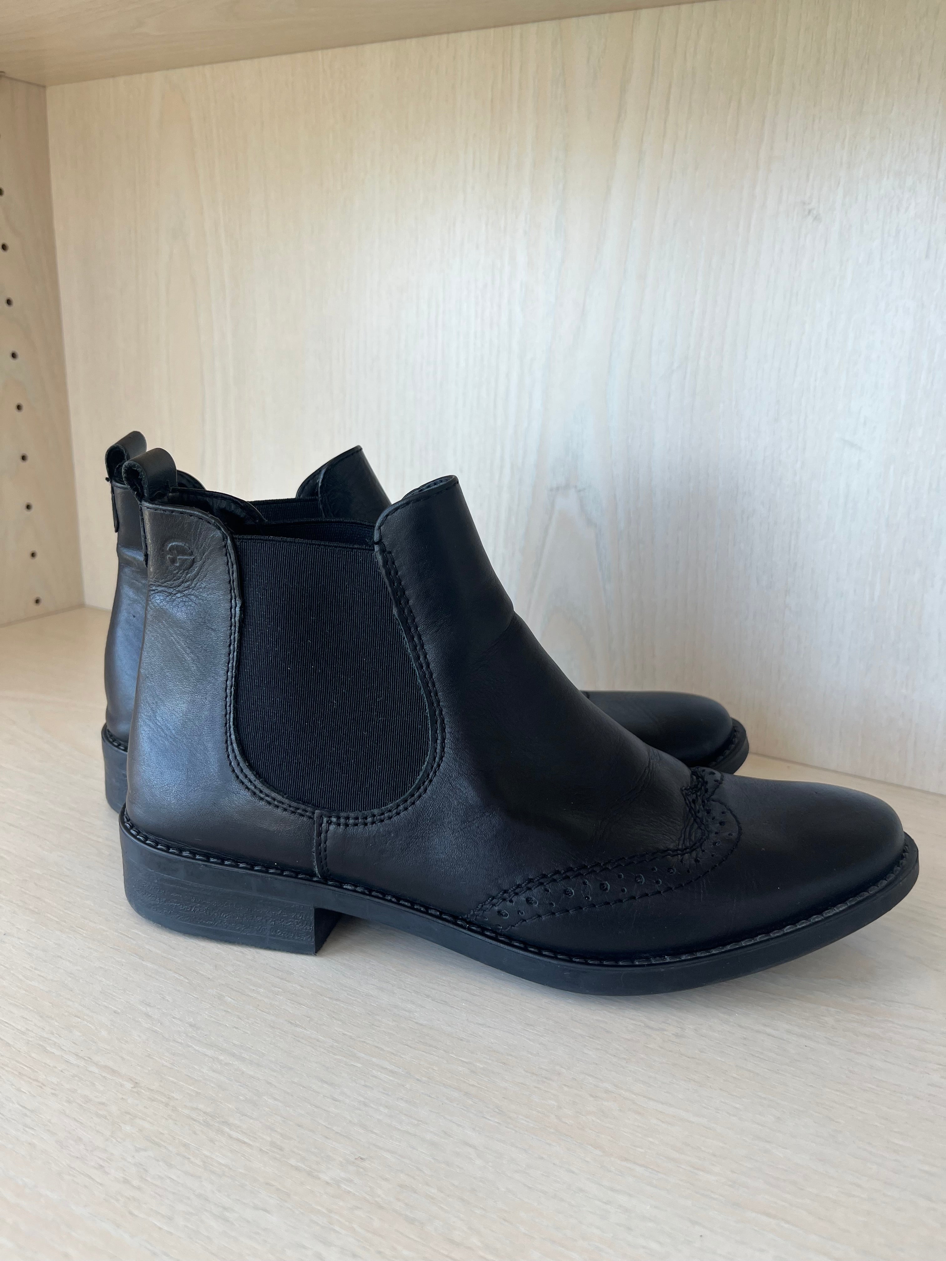 Tamaris Chelsea Boots Schwarz Leder Gr. 39 – Guter Zustand