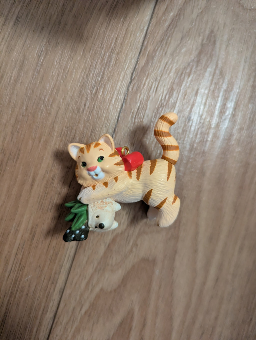 Hallmark Keepsake Mischievous Kittens 24th Series Ornament, Box Slightly Damaged