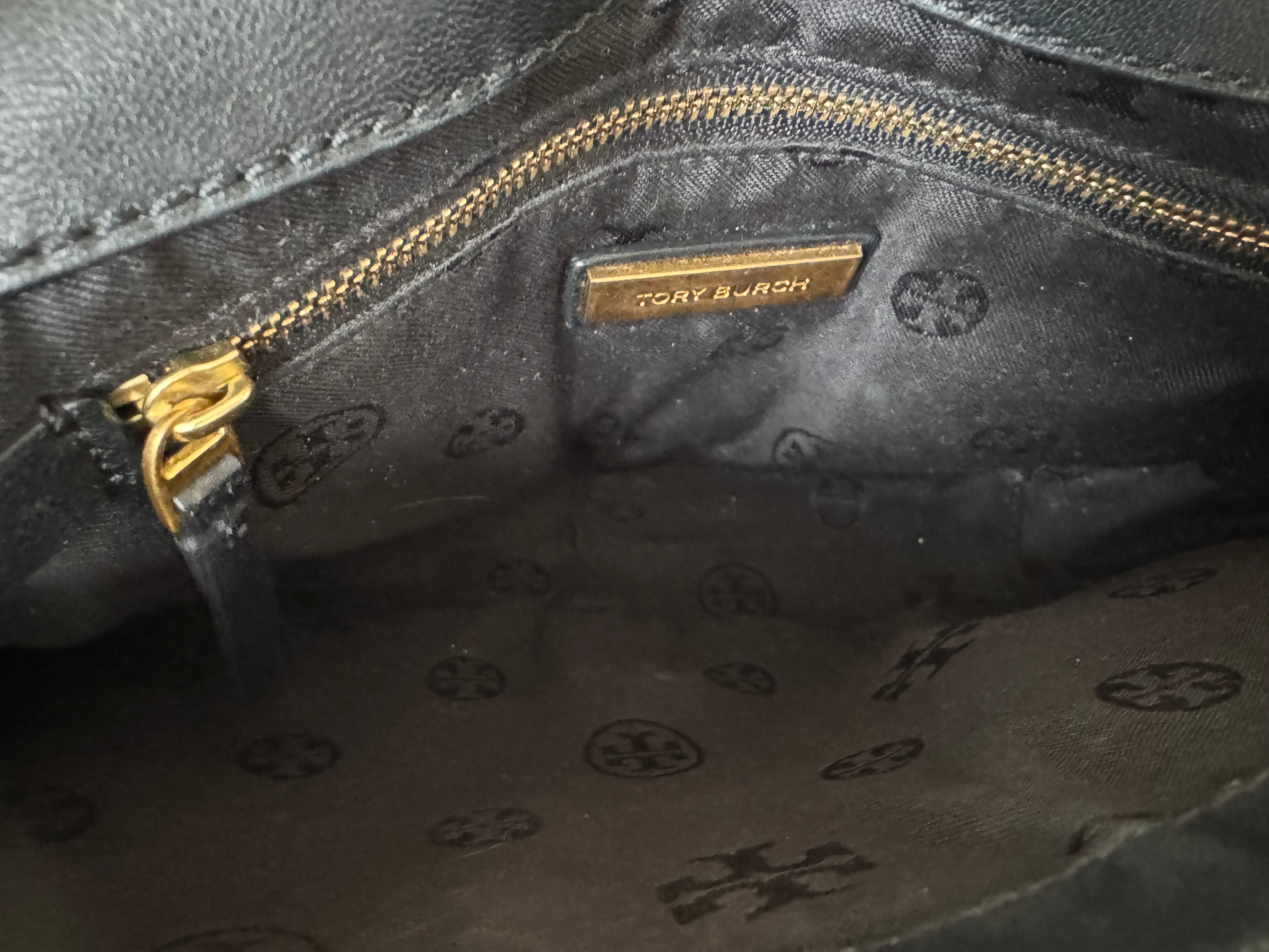 Tory Burch Alexa Quilted Umhängetasche Medium Schwarz Leder, guter Zustand