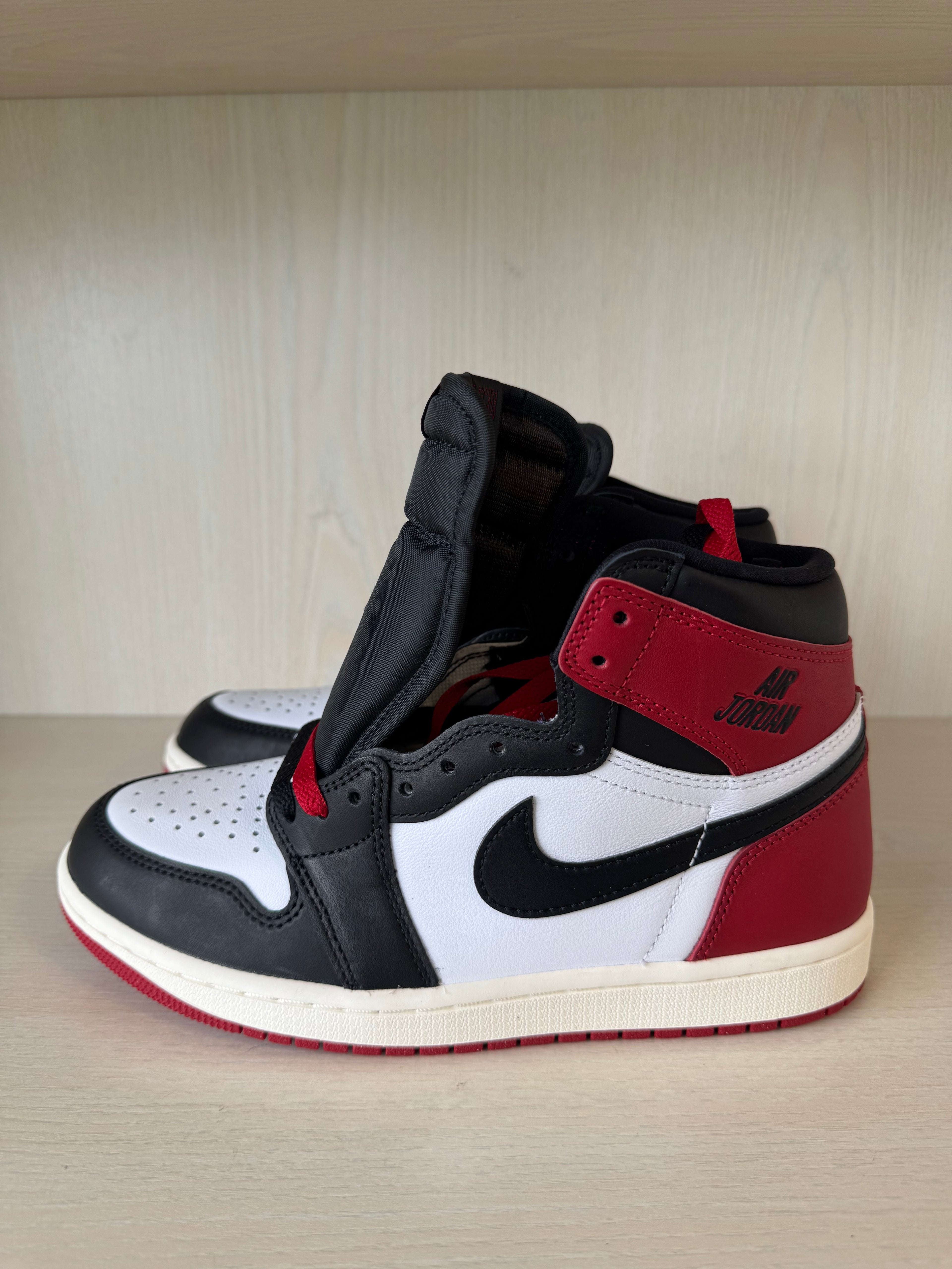 Nike Air Jordan 1 High OG Black Toe Reimagined EU 40 / US 7 Like New