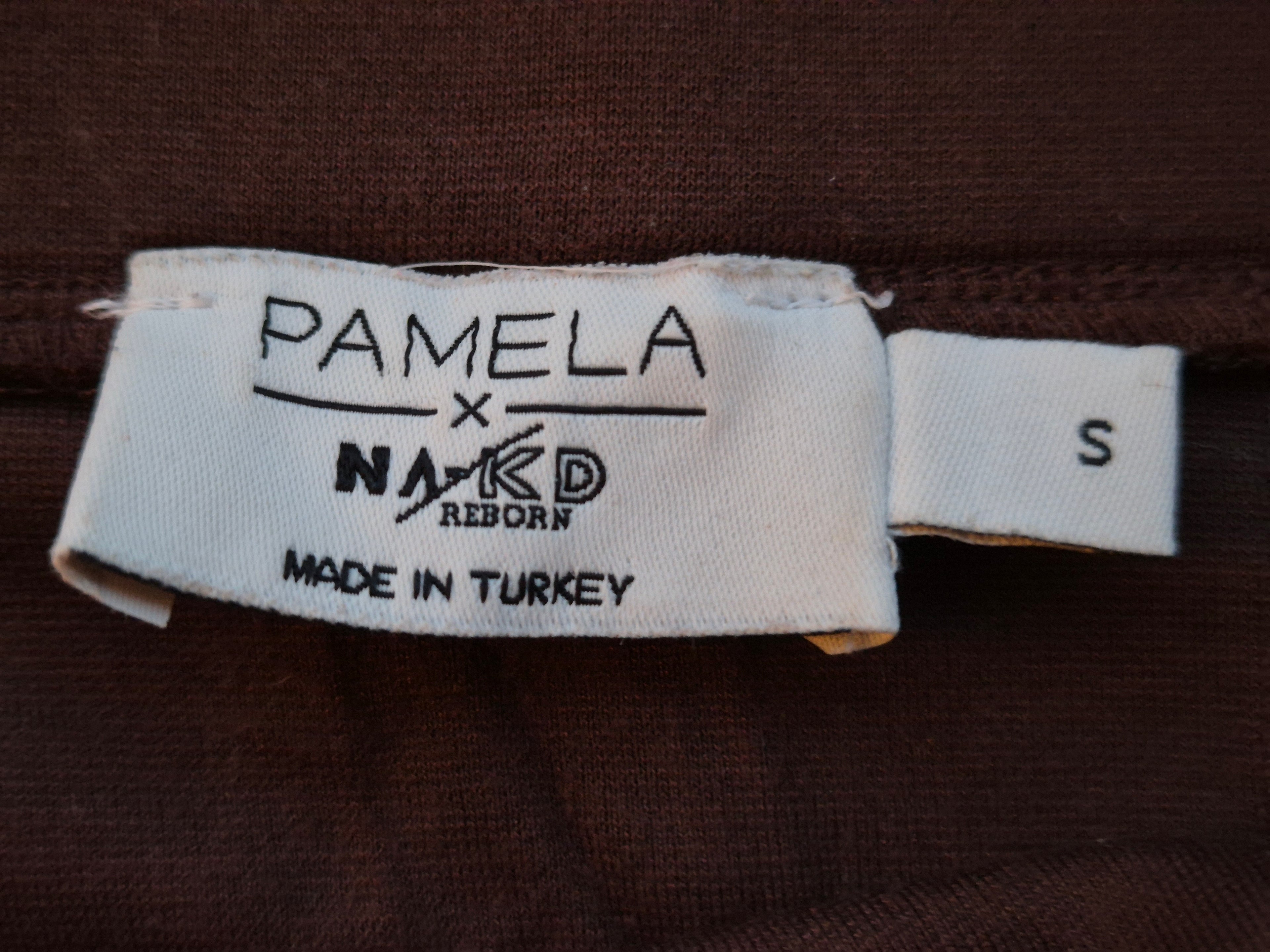 Pamela x NA-KD Reborn Skater Skirt, Size S, Burgundy, Good Condition