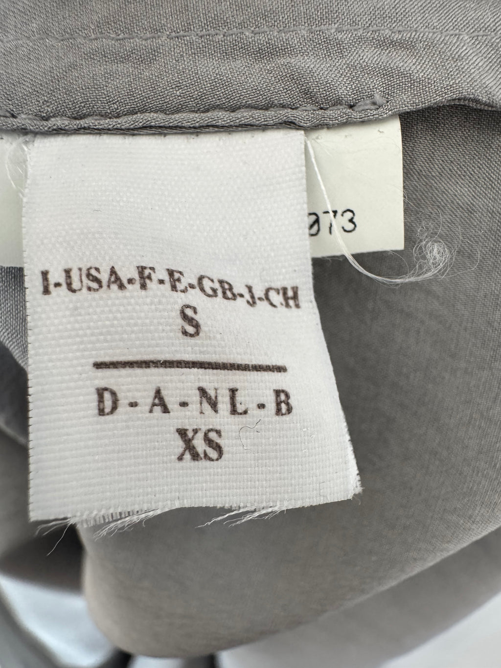 Brunello Cucinelli Silk Blend Sleeveless Shift Dress Light Grey Medium Good