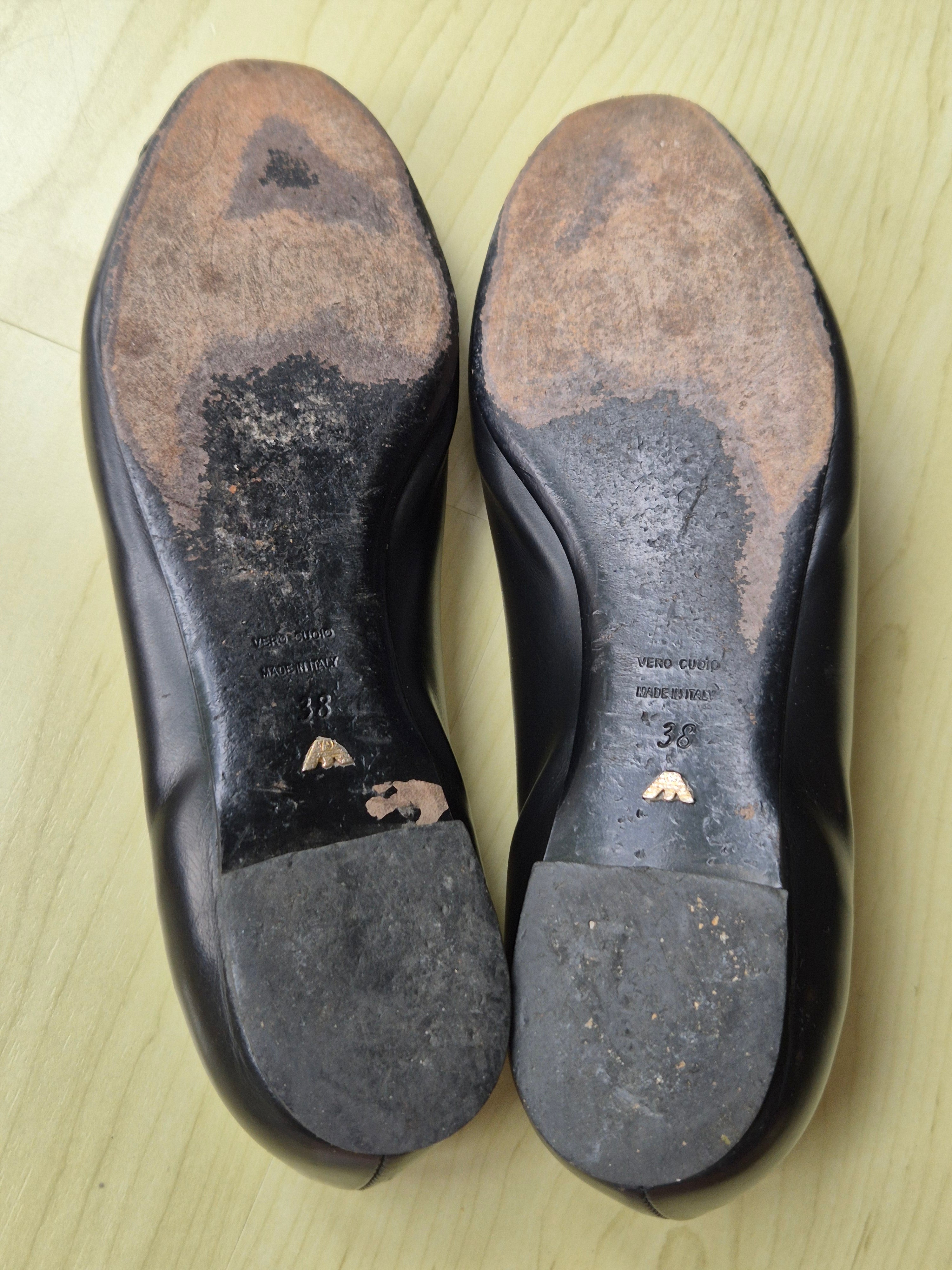 Emporio Armani Black Patent Leather Ballet Flats EU 38 – Good Condition