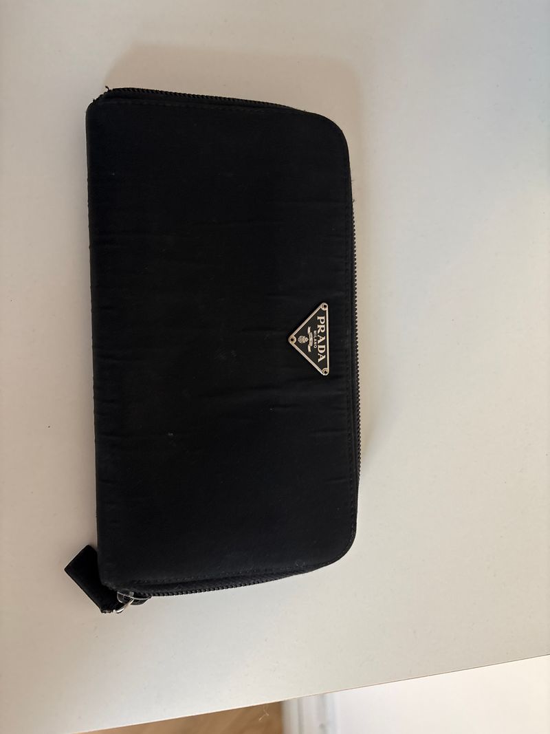 Prada Saffiano Leder Zip-Around Wallet 20cm – Schwarz, guter Zustand