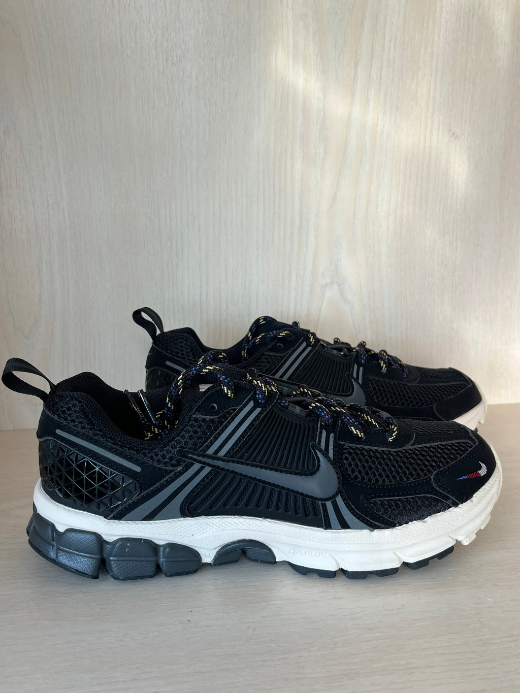 Nike Vomero 5 GS Black/Soft Pearl – EU 39 New