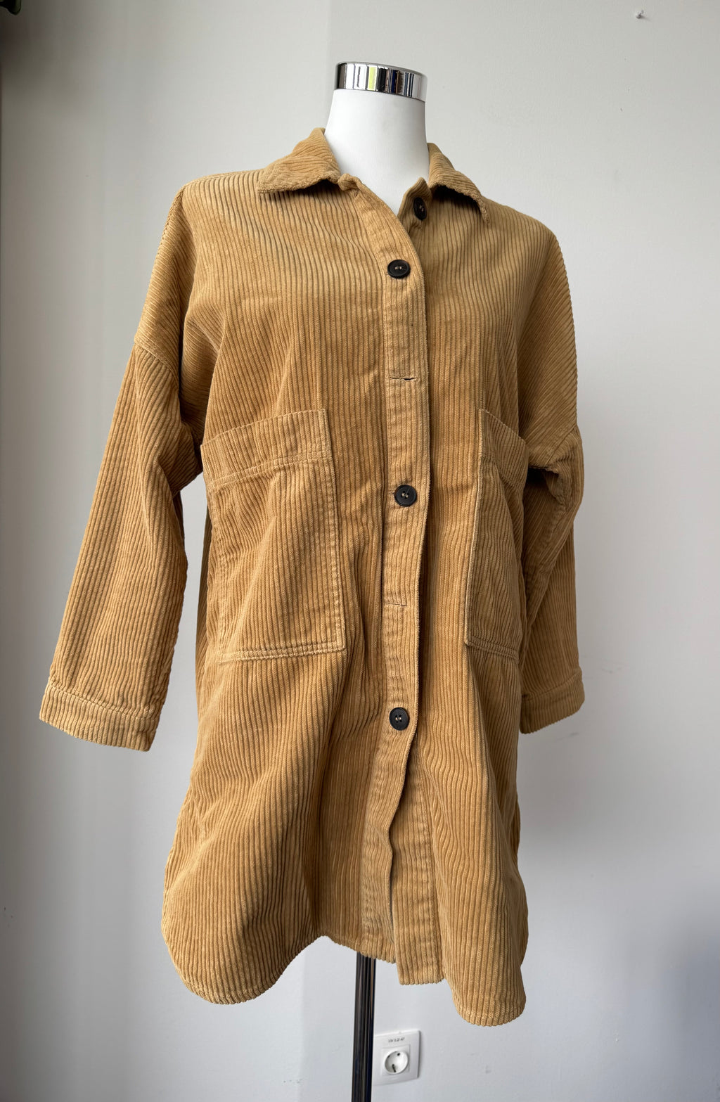 Zara TRF Cordjacke, Khaki, Gr. M – Sehr guter Zustand