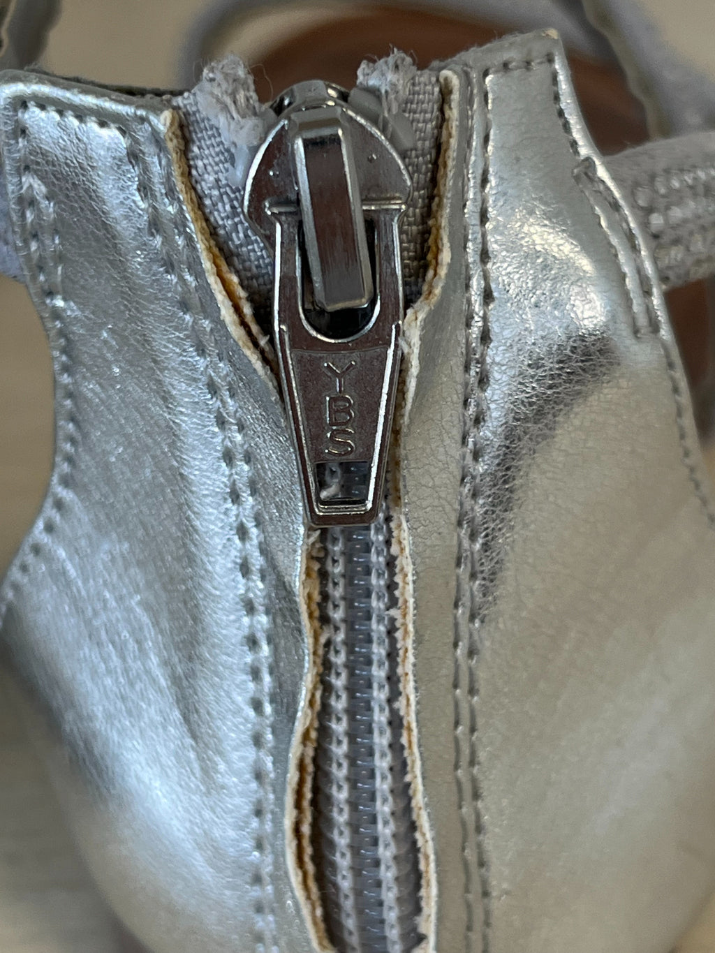 Massimo Sandalen mit Strass | Beige-Grau | Wie Neu | Gr. EU 7 1/2