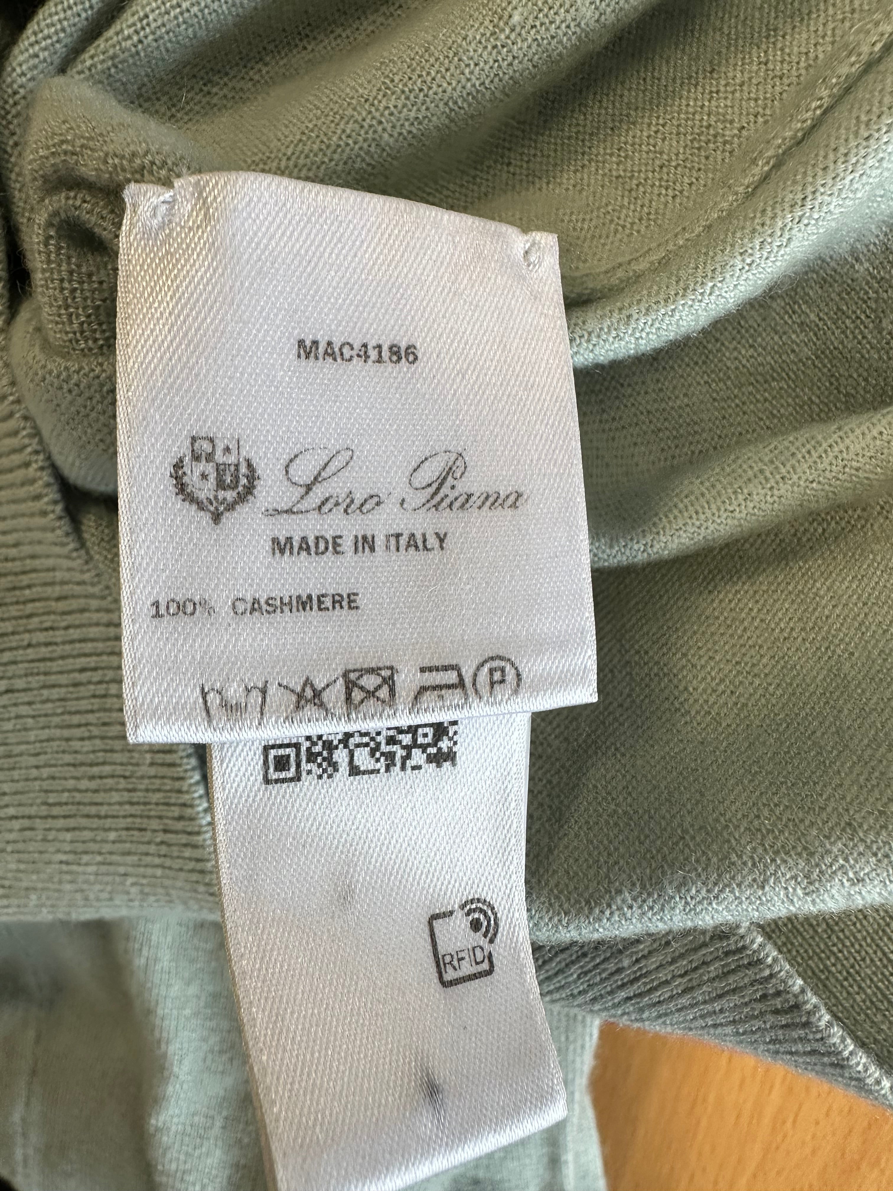 Loro Piana 100% Cashmere Turtleneck Sweater Green IT 44 (EU M) Very Good