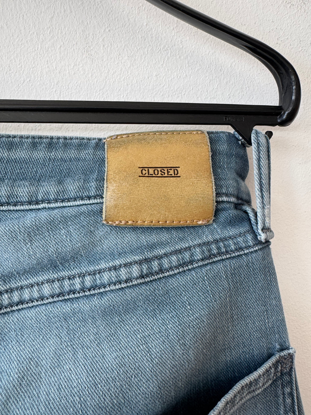 Closed Slim Fit Jeans W29 hellblau – guter Zustand