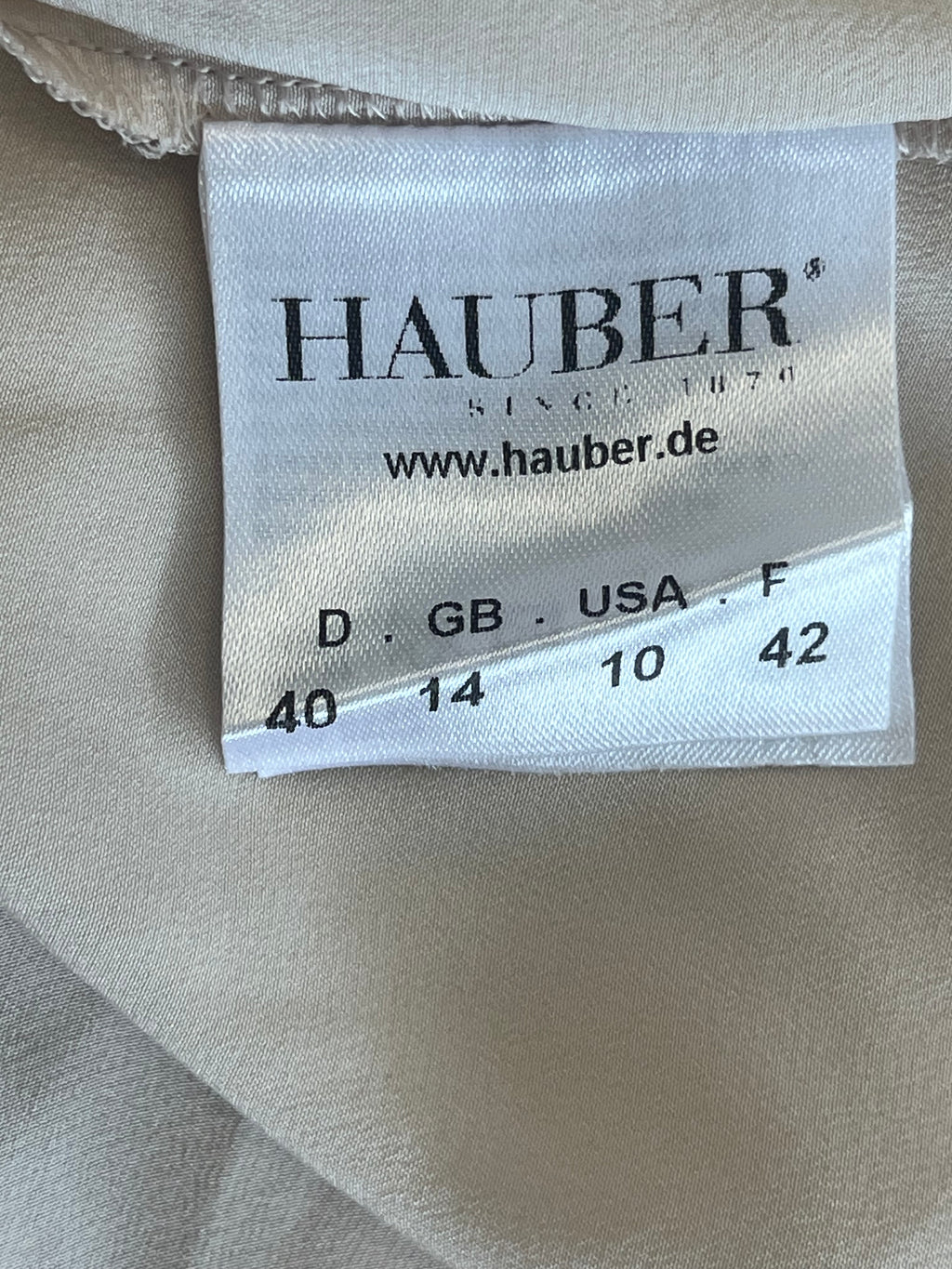 Hauber Loose-Fit Collared Blouse Beige EU 40 Linen-Blend Good Condition