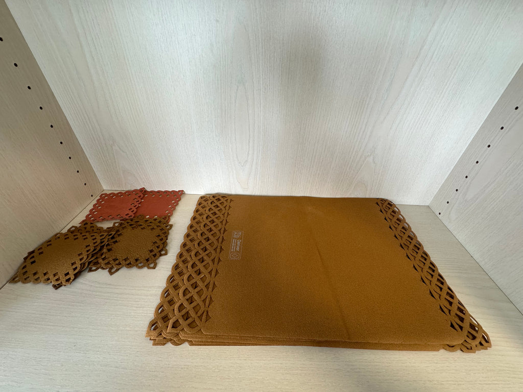 Dériver Leather Lace placemats, black & mustard, set of 7, good condition