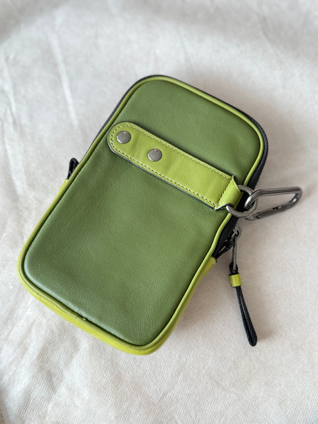 Coach Hybrid Leder Patch Pouch – Grün Multi, Klein, Sehr Gut