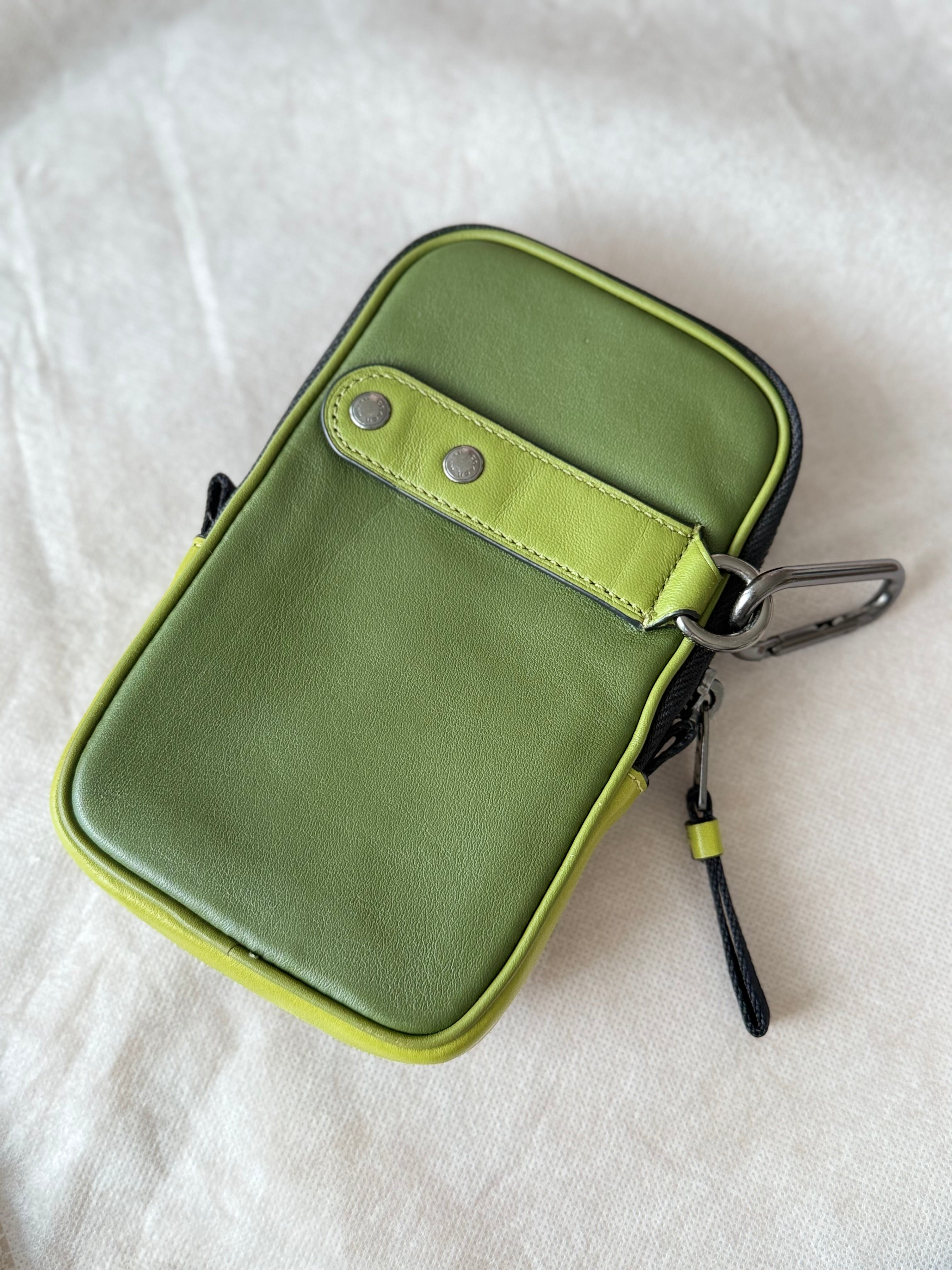 Coach Hybrid Leder Patch Pouch – Grün Multi, Klein, Sehr Gut