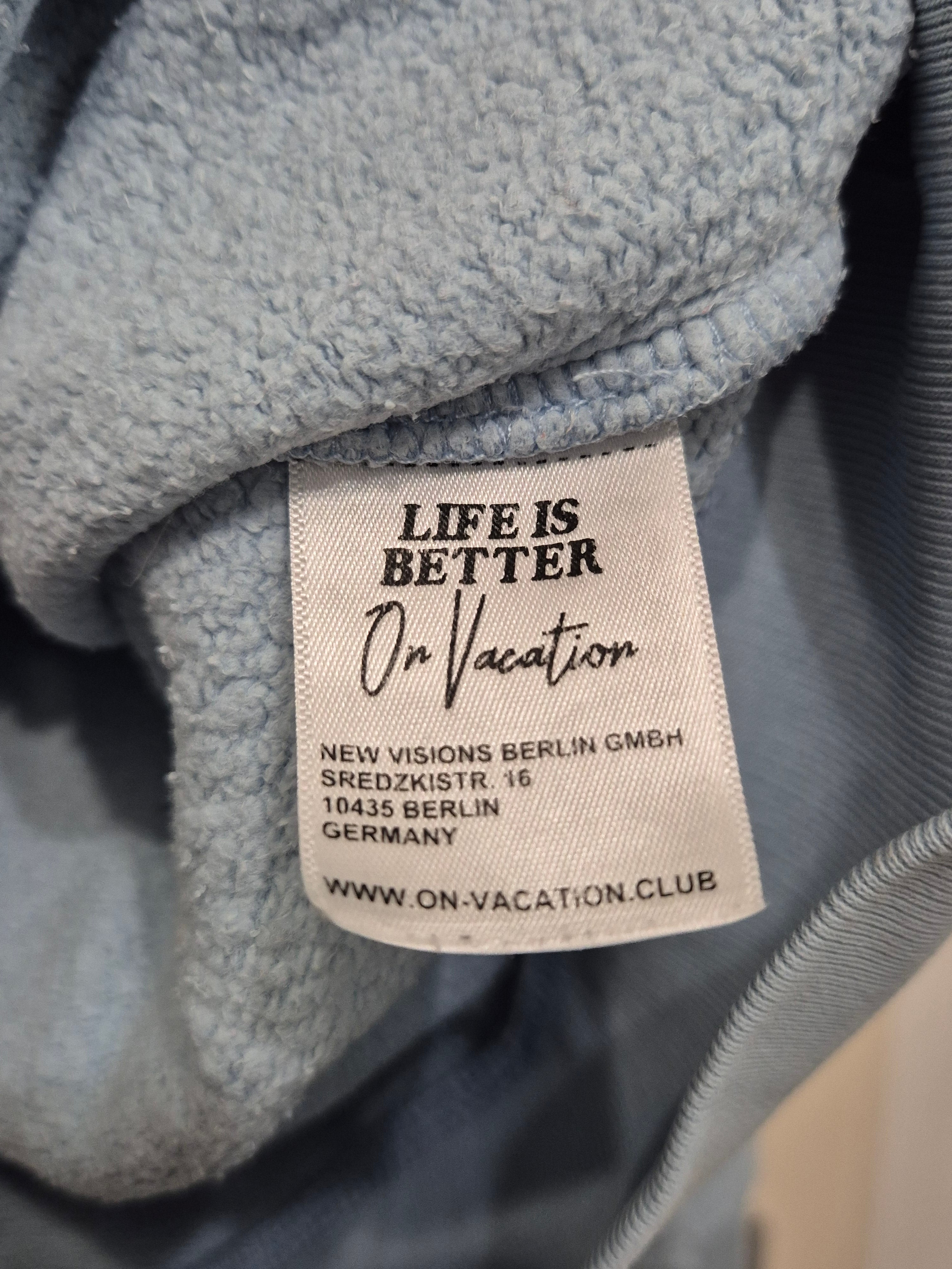 On Vacation „Paradiso“ Sweatshirt, hellblau, Größe M, sehr guter Zustand