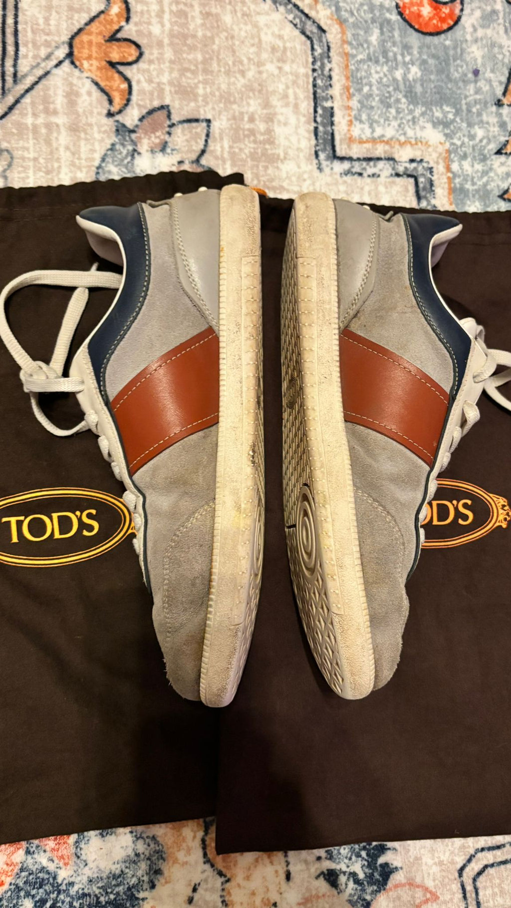 Tod’s Leder/Wildleder Sneaker Grau-Blau-Rot EU 41.5 mit Dustbags, Zustand: Stark genutzt