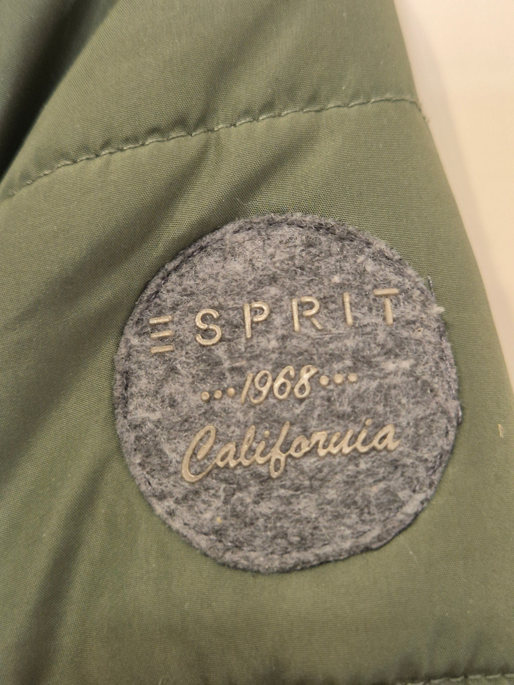 Esprit Quilted Jacket M (152/158) Green – Poor Condition, Needs Sewing Inside