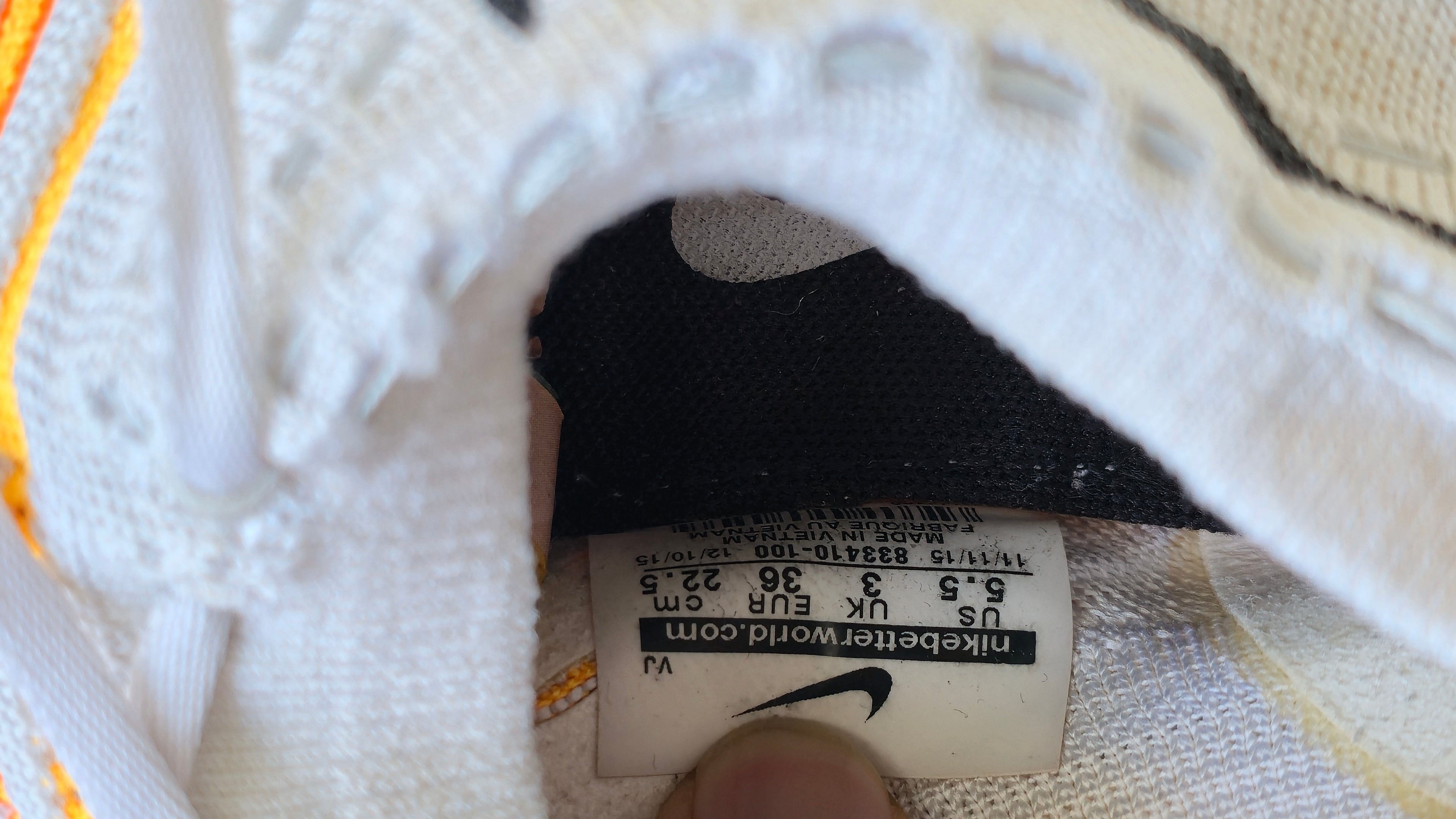 Nike Free Transform Flyknit | Weiß/Bunt | EU 36 | Gebraucht | Authentisch