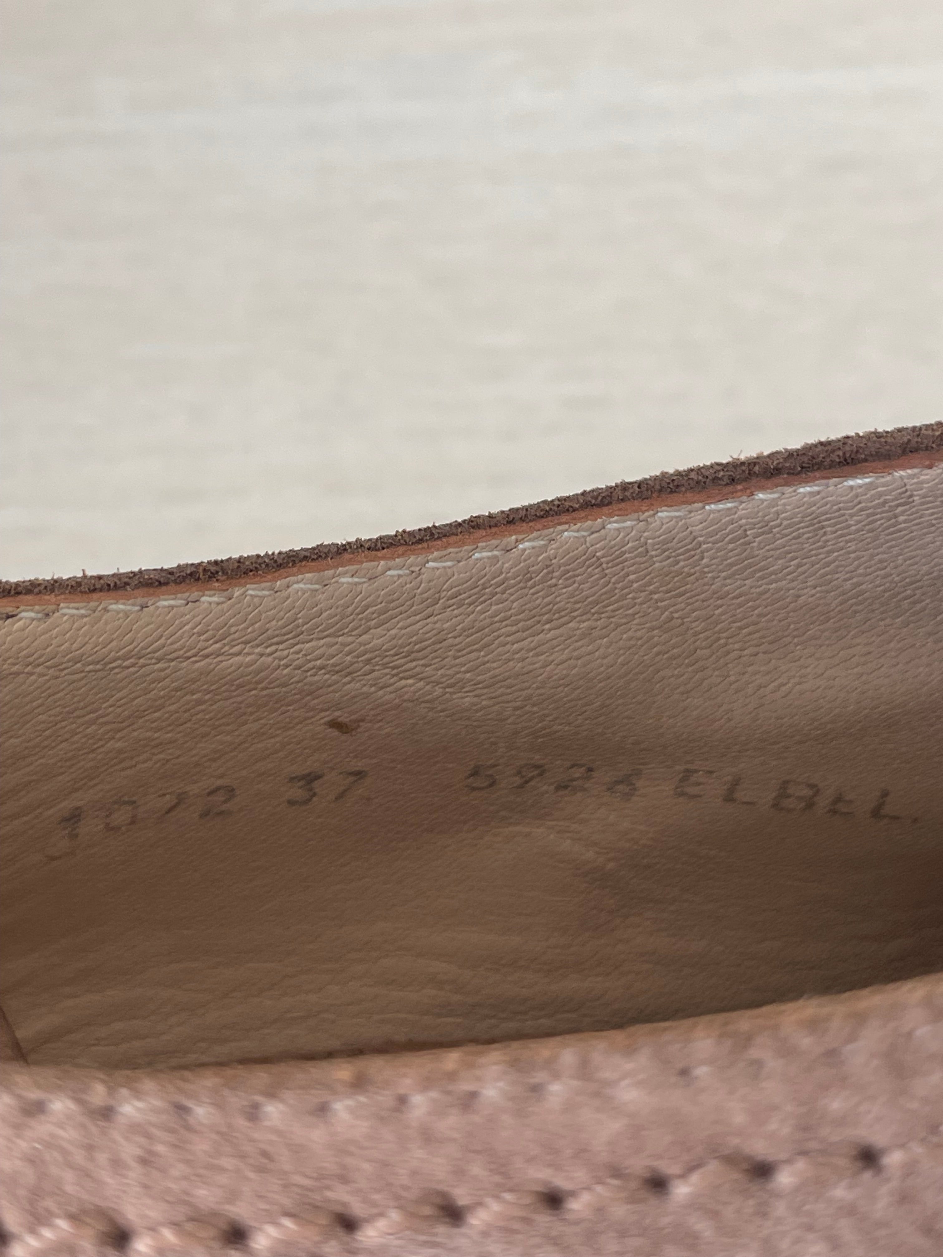 Latouche Classic Loafer Wildleder Beige Schnalle EU 37 Sehr Gut