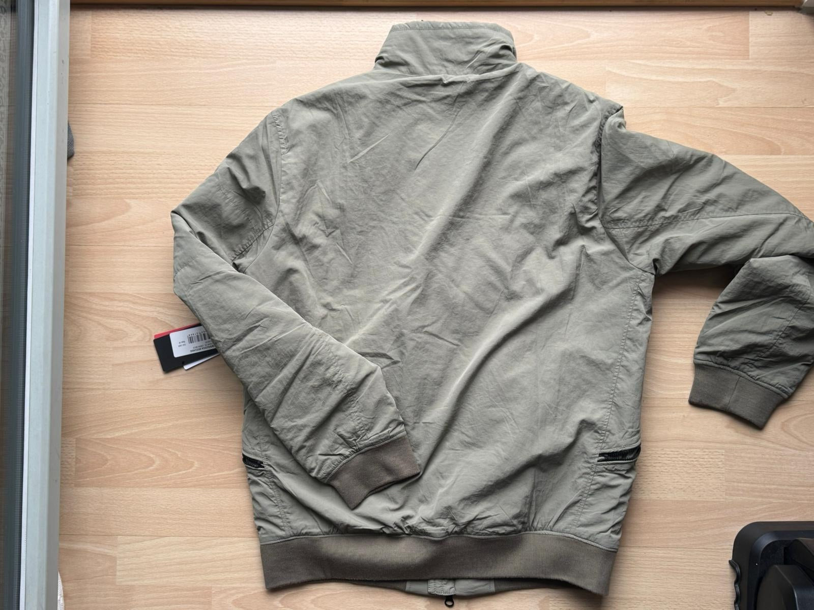 C.P. Company Chrome-R Lens Bomberjacke, Light Olive, Größe M, Neu mit Etikett