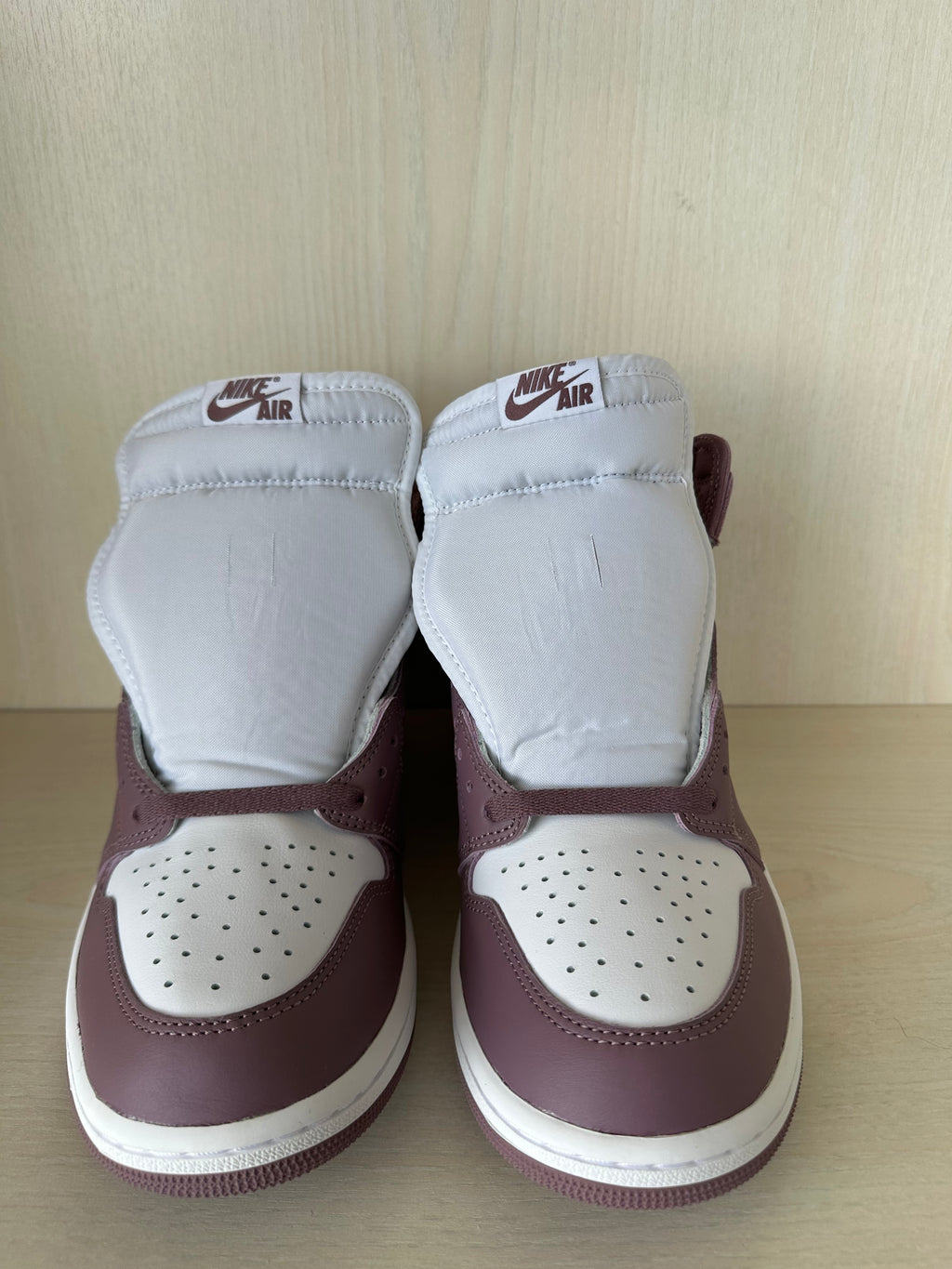 Nike Air Jordan 1 Retro High OG Mauve Weiß EUR 42 Neu