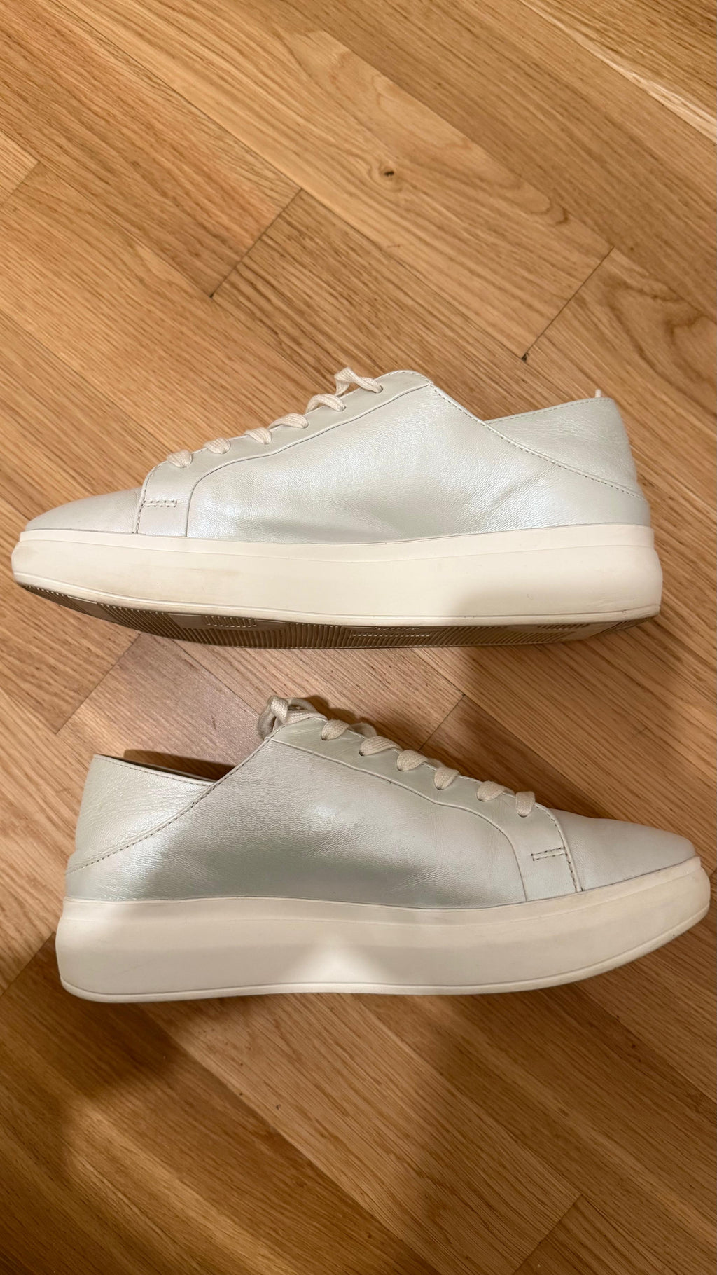 Högl White/Silver Leather Sneakers | EU 38.5 | Good Condition